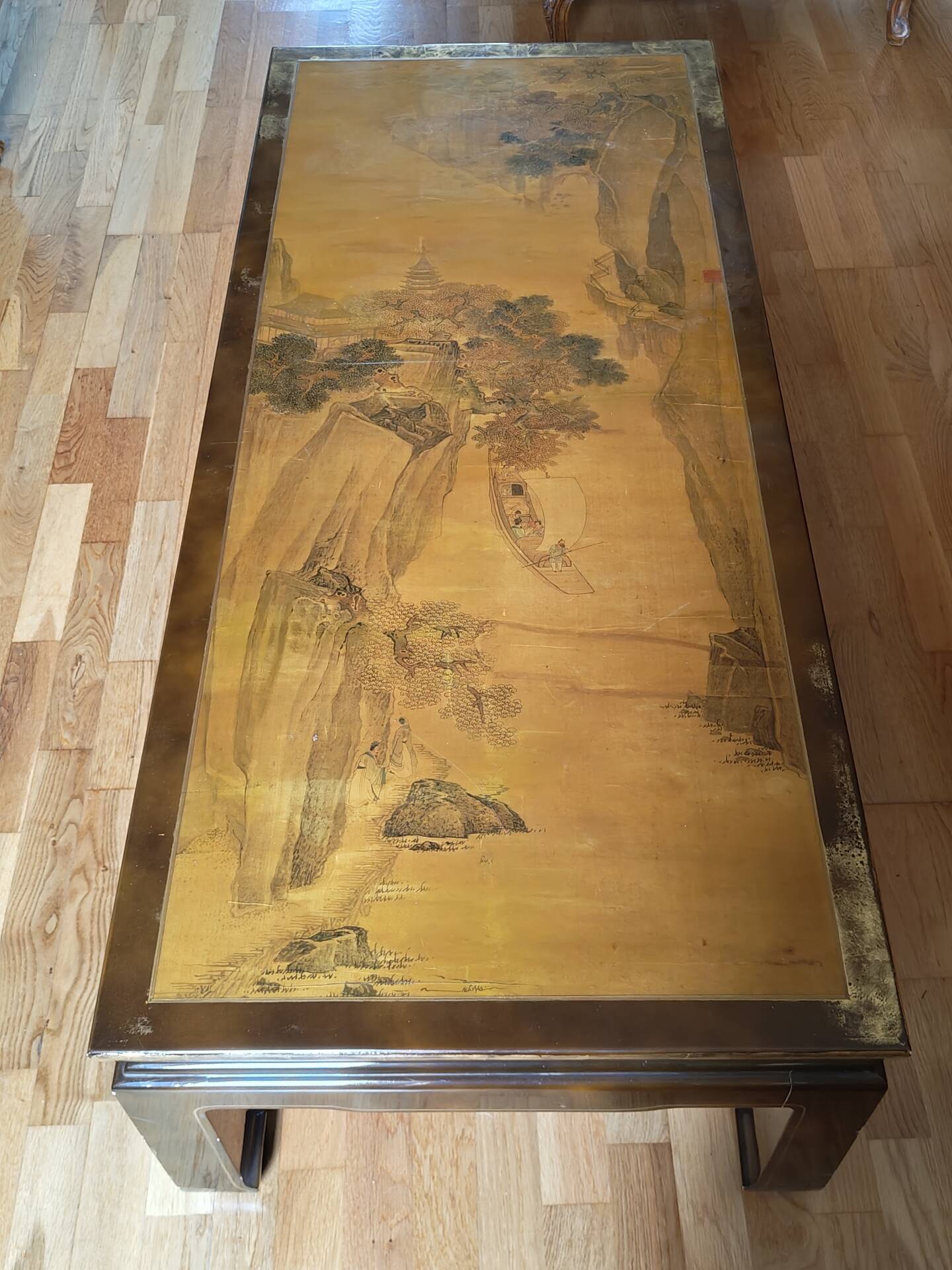Table basse laquée décor chinois magnifiquement peint