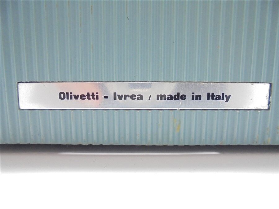 Olivetti Lettera typewriter 22