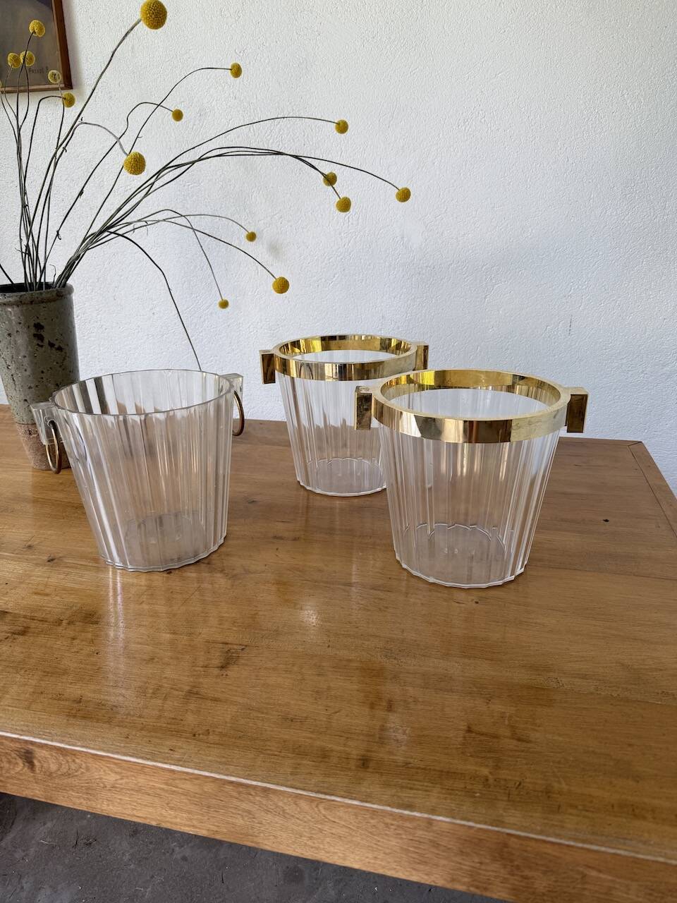 3 seaux à champagne en plexiglas transparent et doré, 1970