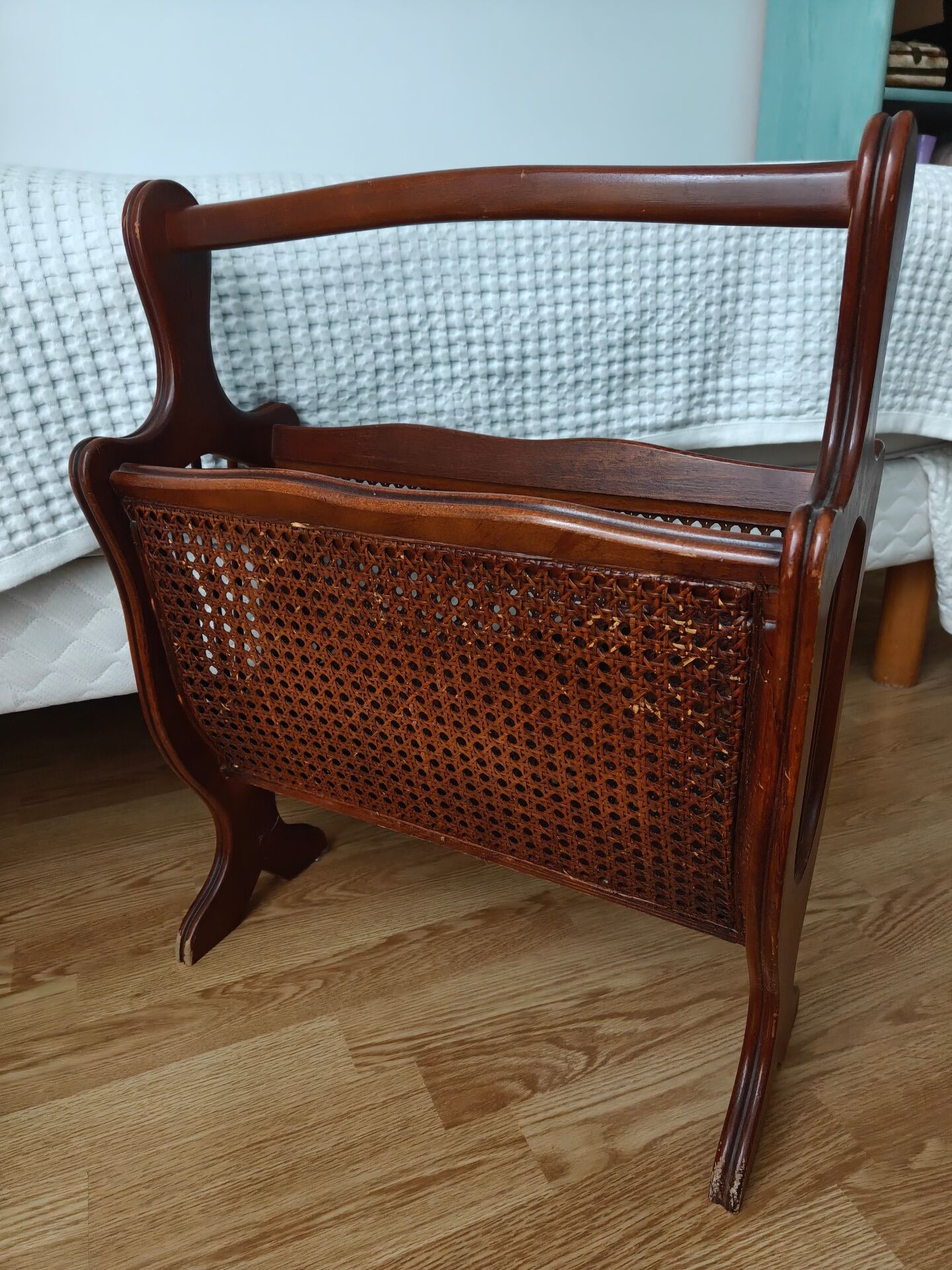 Magazine rack