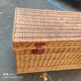 Wicker travel trunk