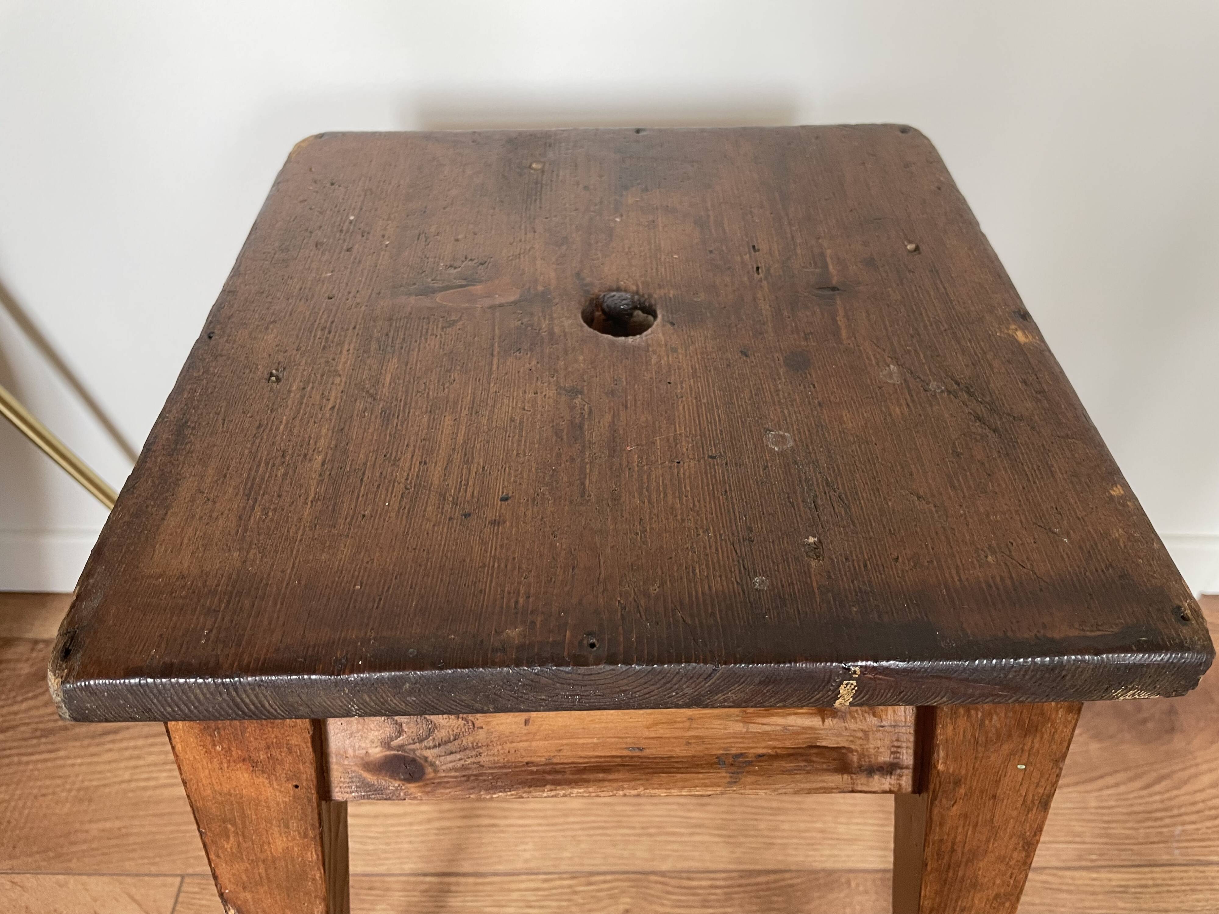 Tabouret ancien