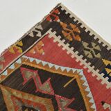 Tapis Kilim Ancien Fait Main – Motifs Géométriques et Symboles Protecteurs