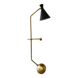 Large Italian counterweight lamp in brass, 50s design