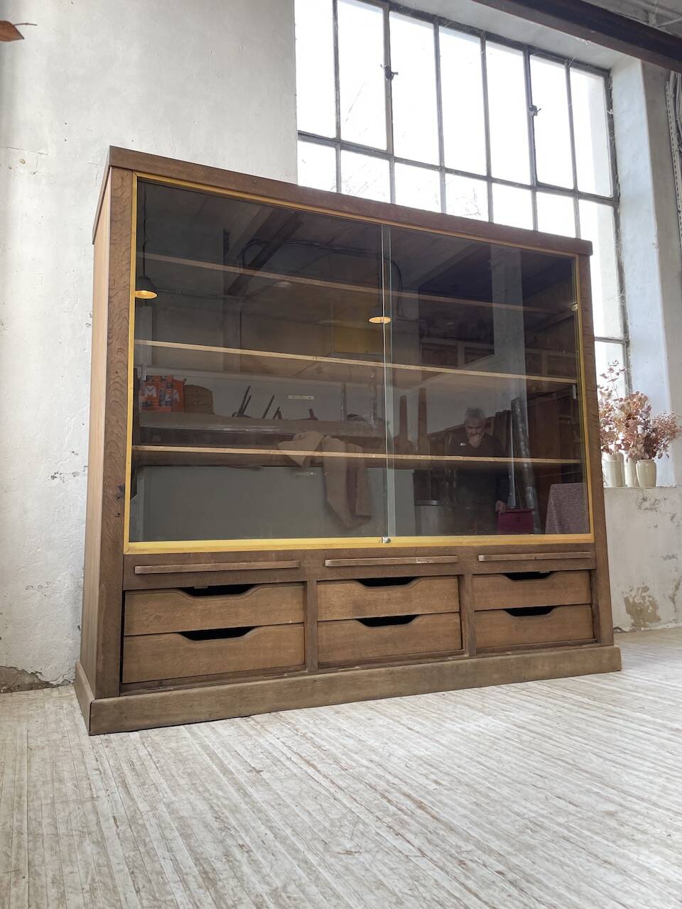 XXL oak display cabinet furniture