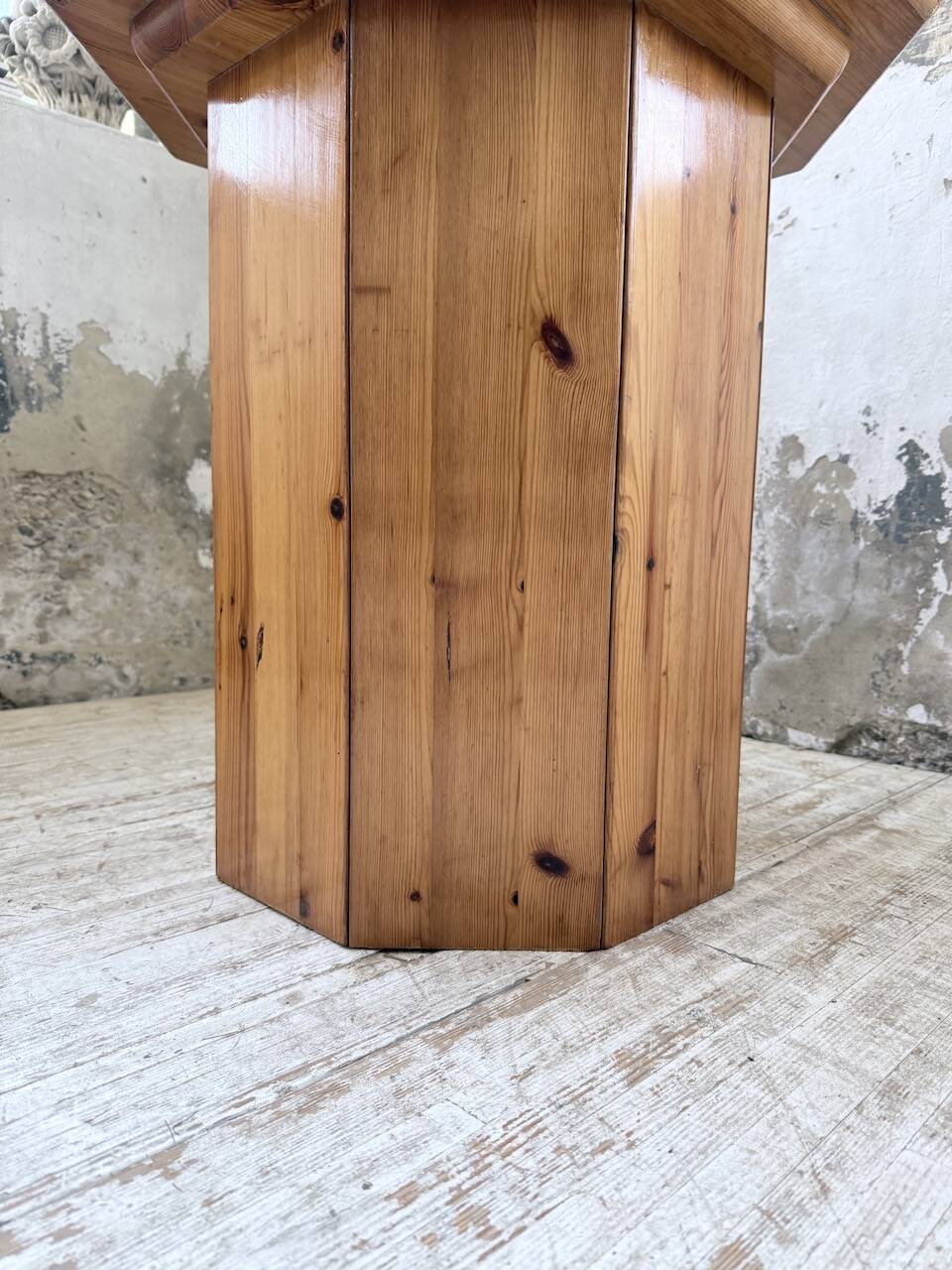 Hexagonal console table guéridon Regain pine 1970