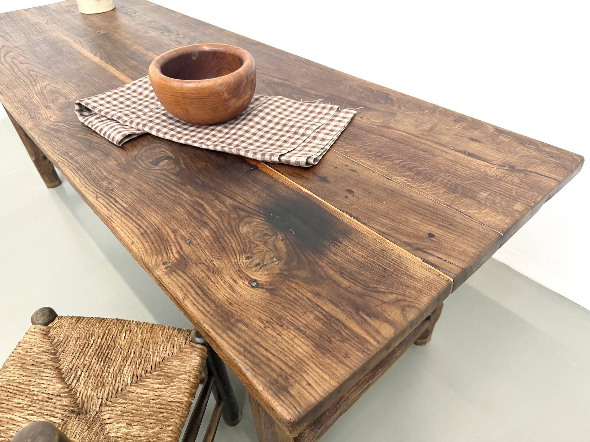 Authentic French farmhouse table from 1890 in solid oak with two drawers.