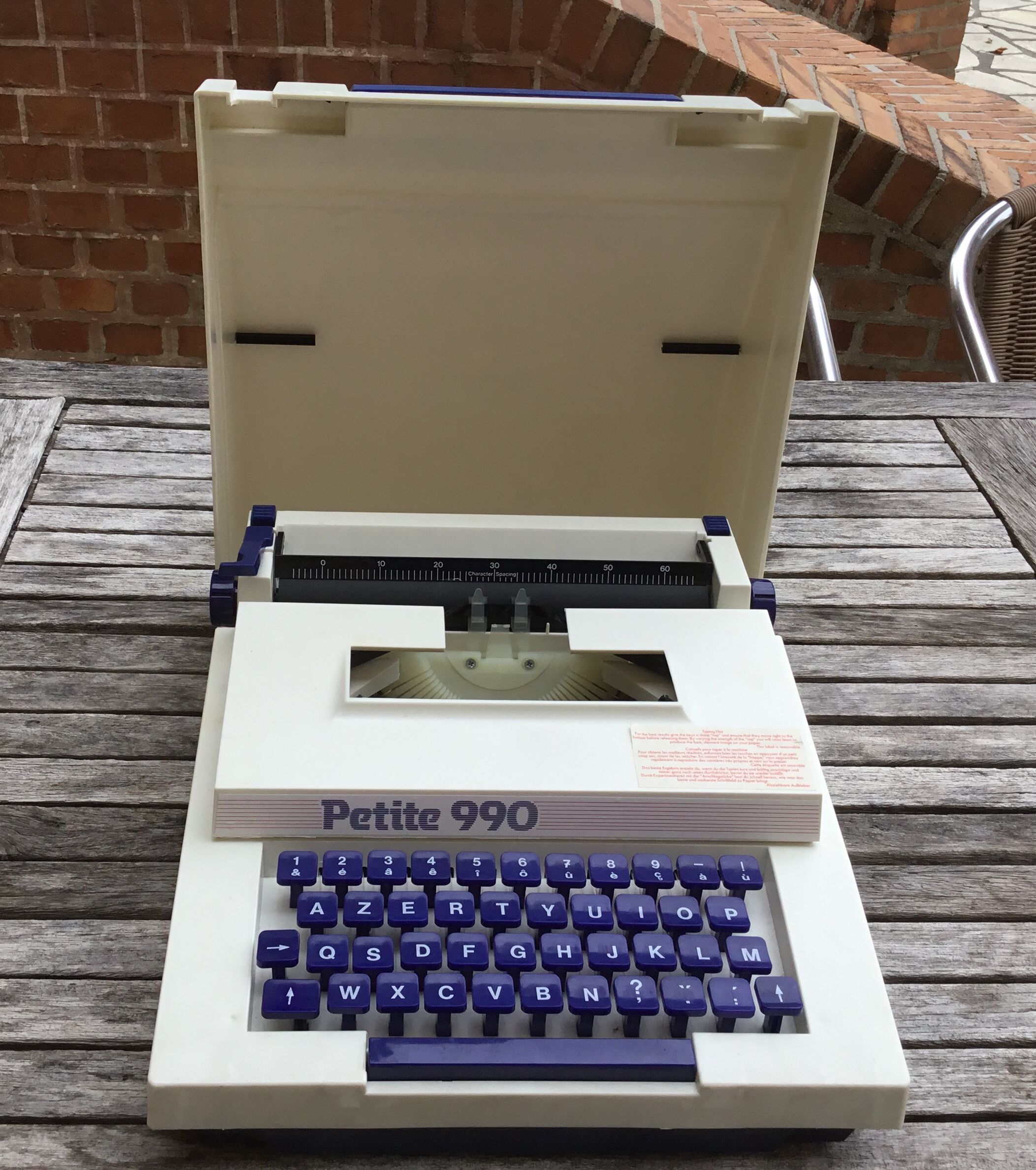 Machine to write "Little 990"