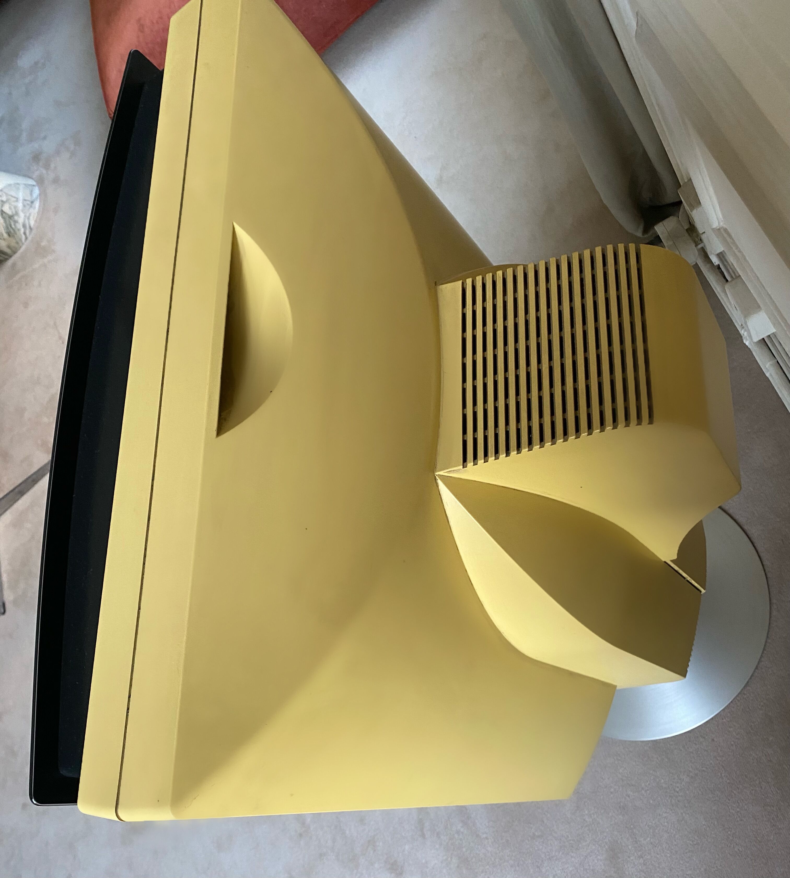 Beovision 1 ls tv from bang & olufsen