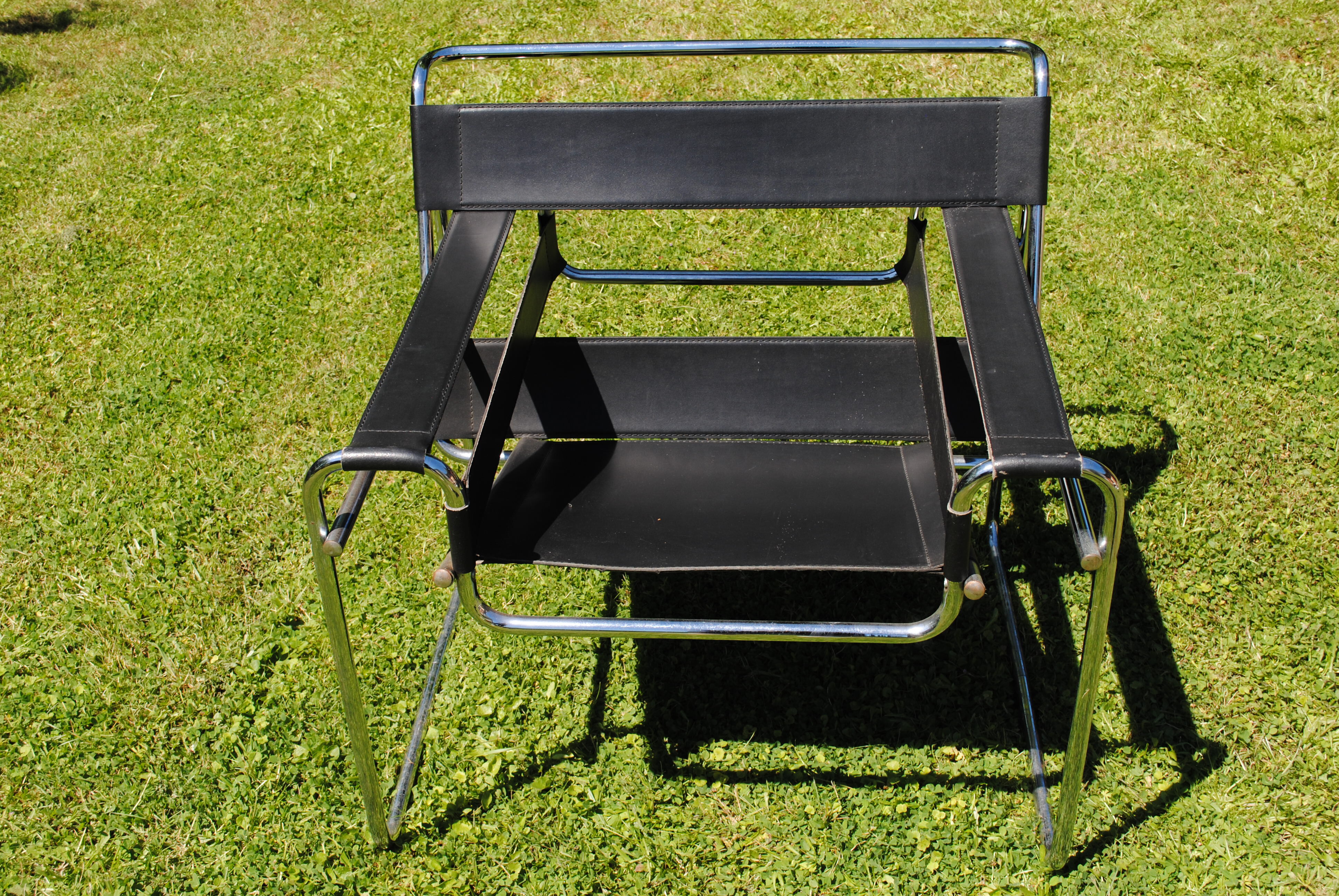 Fauteuils Wassily par Marcel Breuer