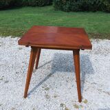 Extendable table with compass legs