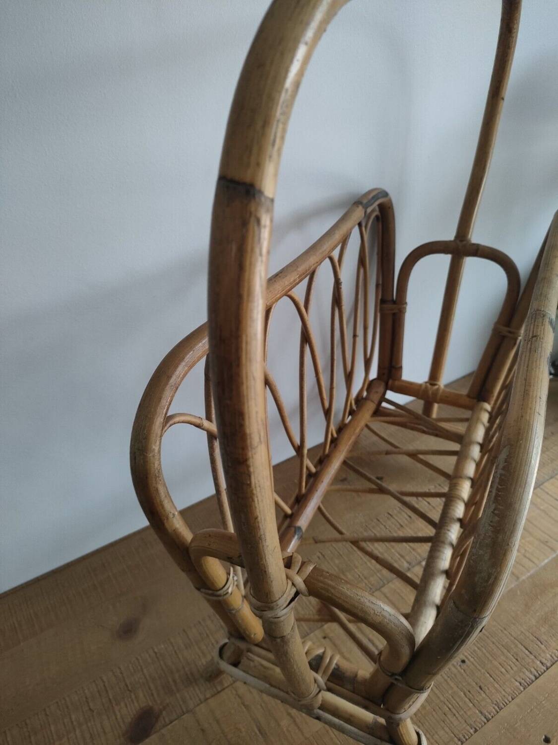 Large Rattan / Wicker Magazine Rack - Curved Shapes - Vintage - Old - 1960s