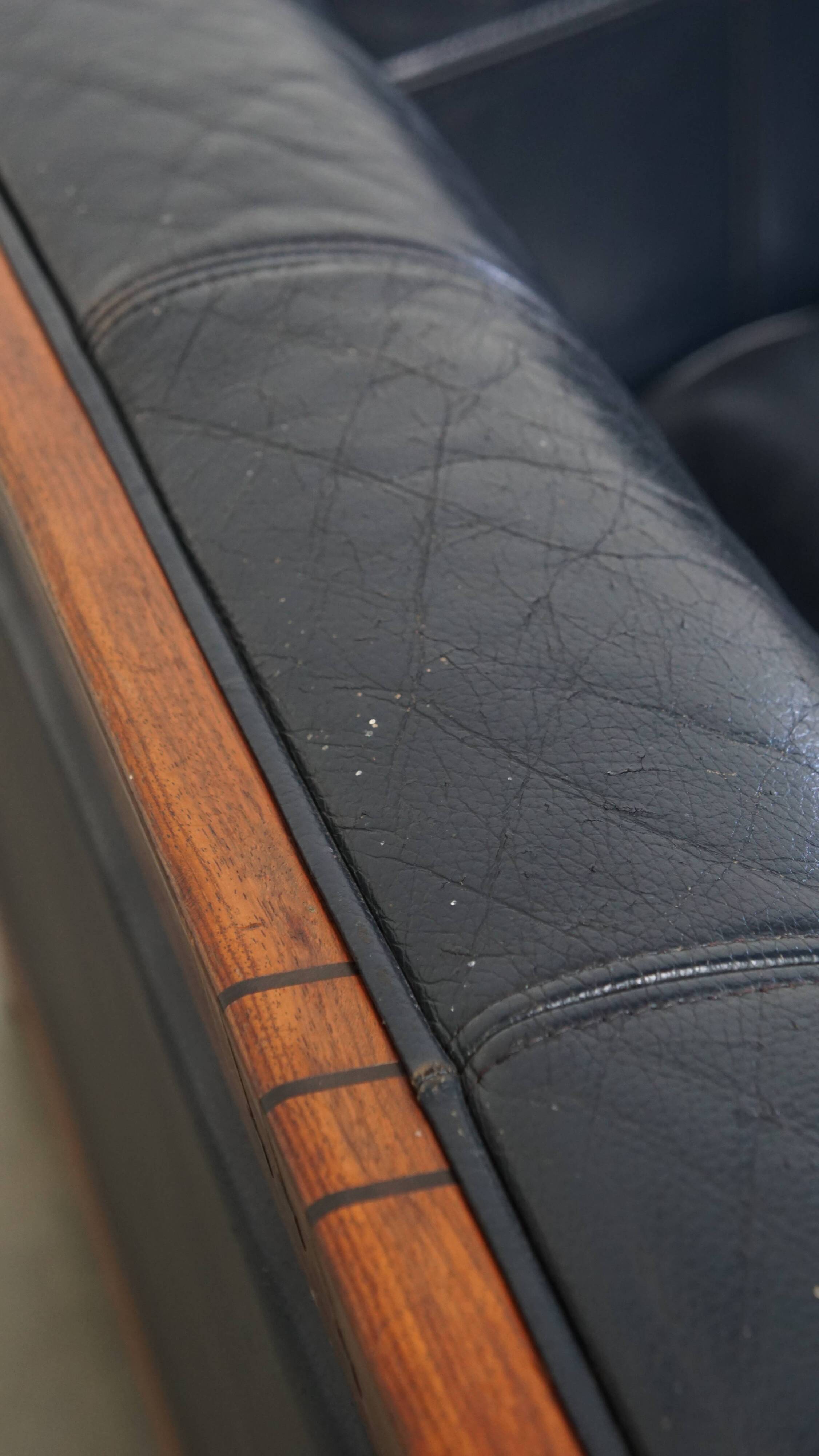 2 canapés Art Déco 2,5 places en cuir de vachette bleu foncé