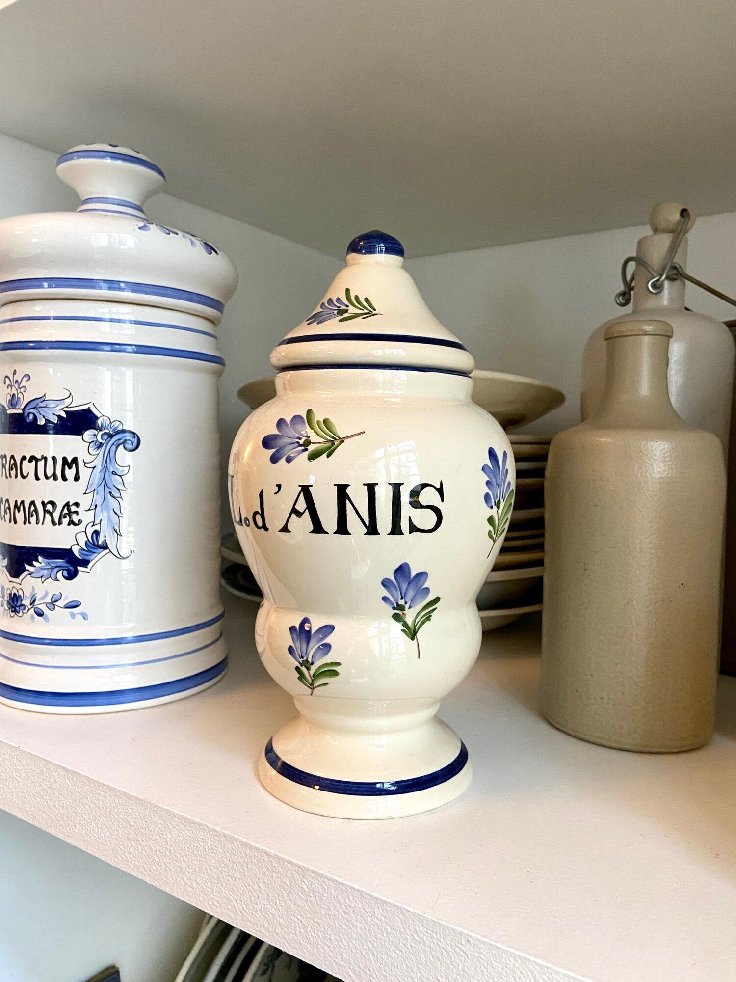 Fl apothecary jar. hand-painted earthenware anis