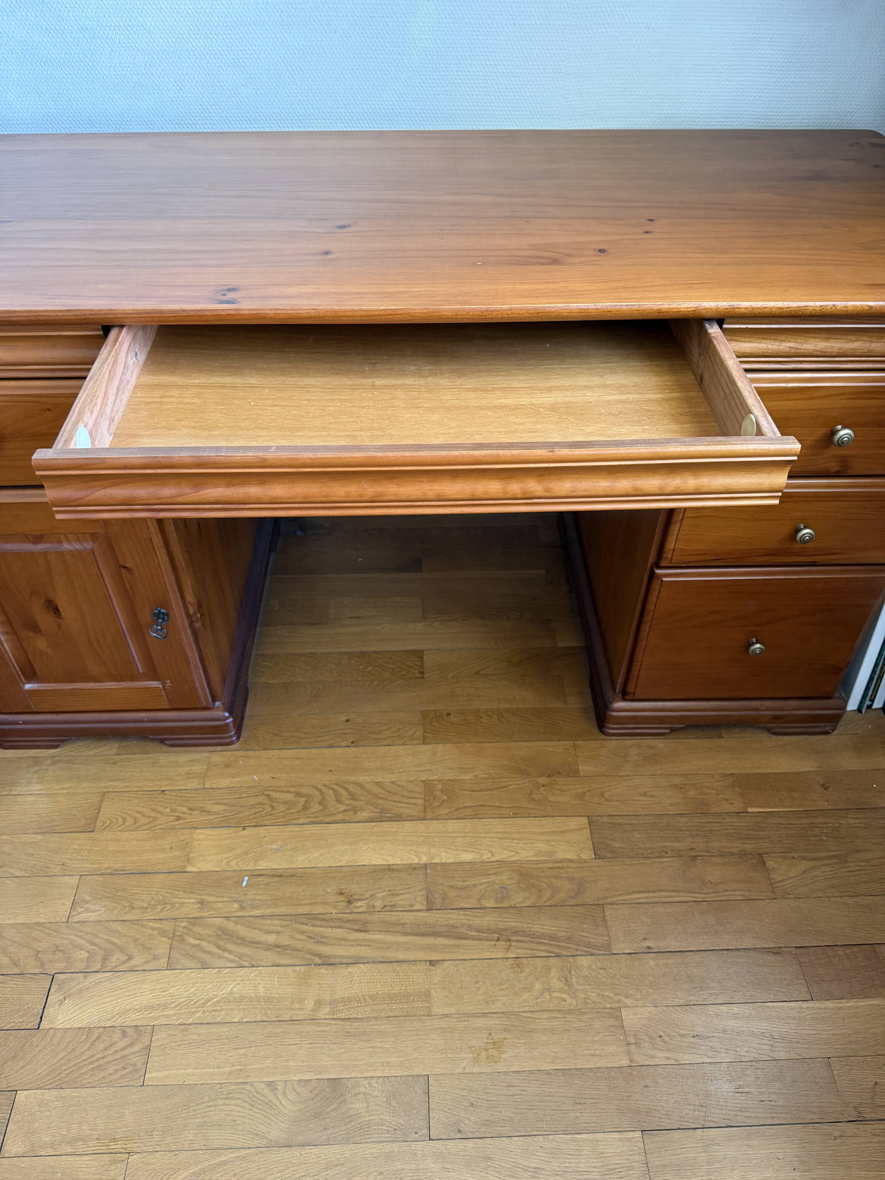 Bureau vintage en bois