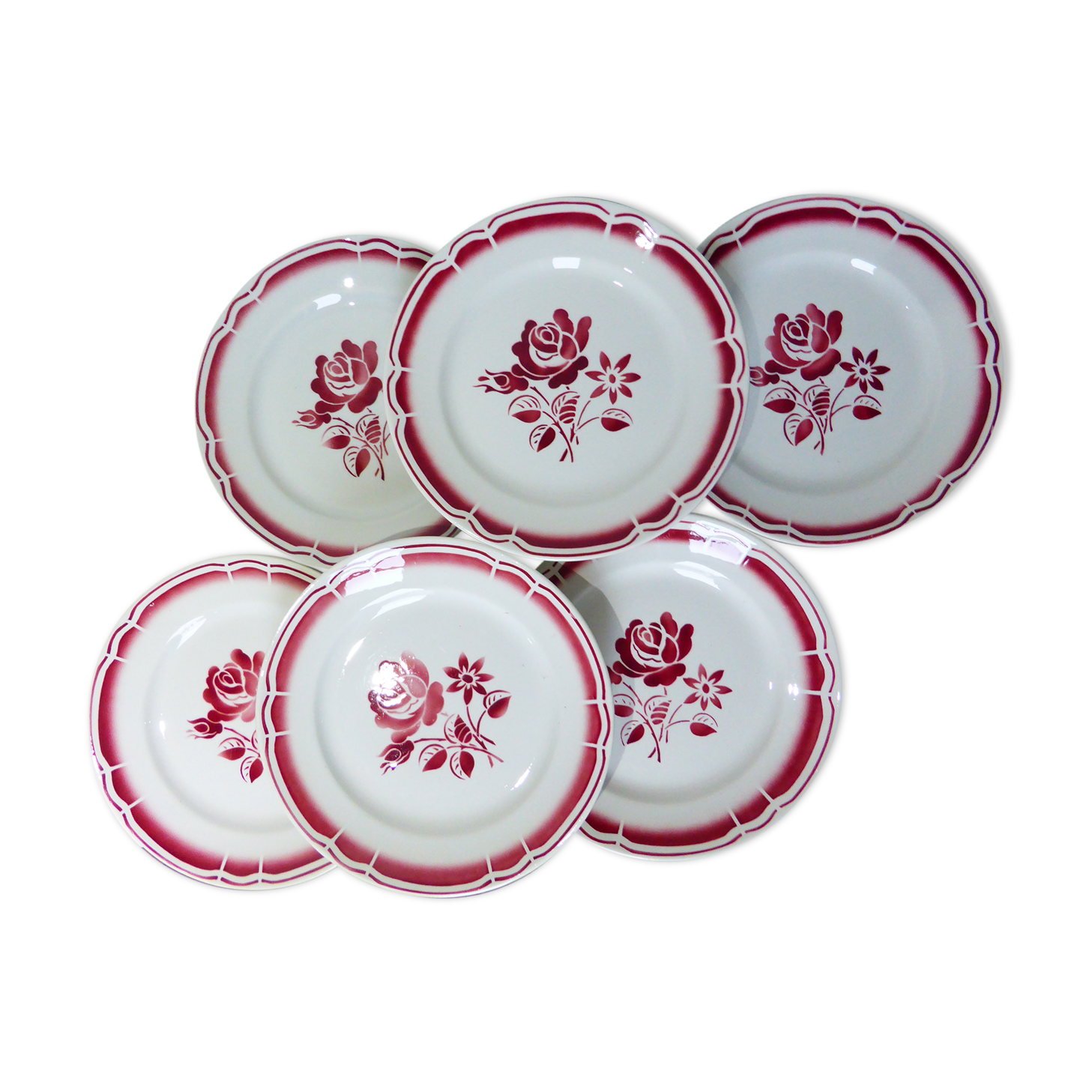 6 flat plates with red flowers