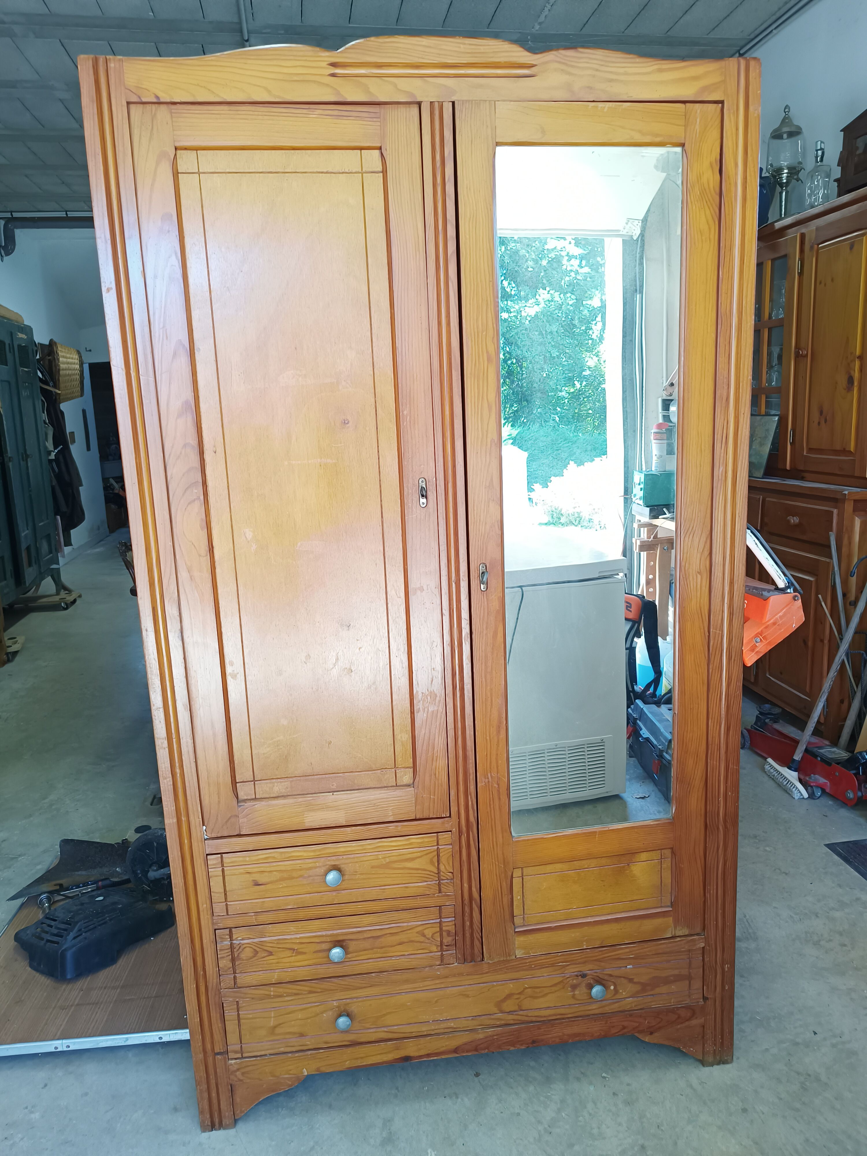 Vintage Parisian wardrobe