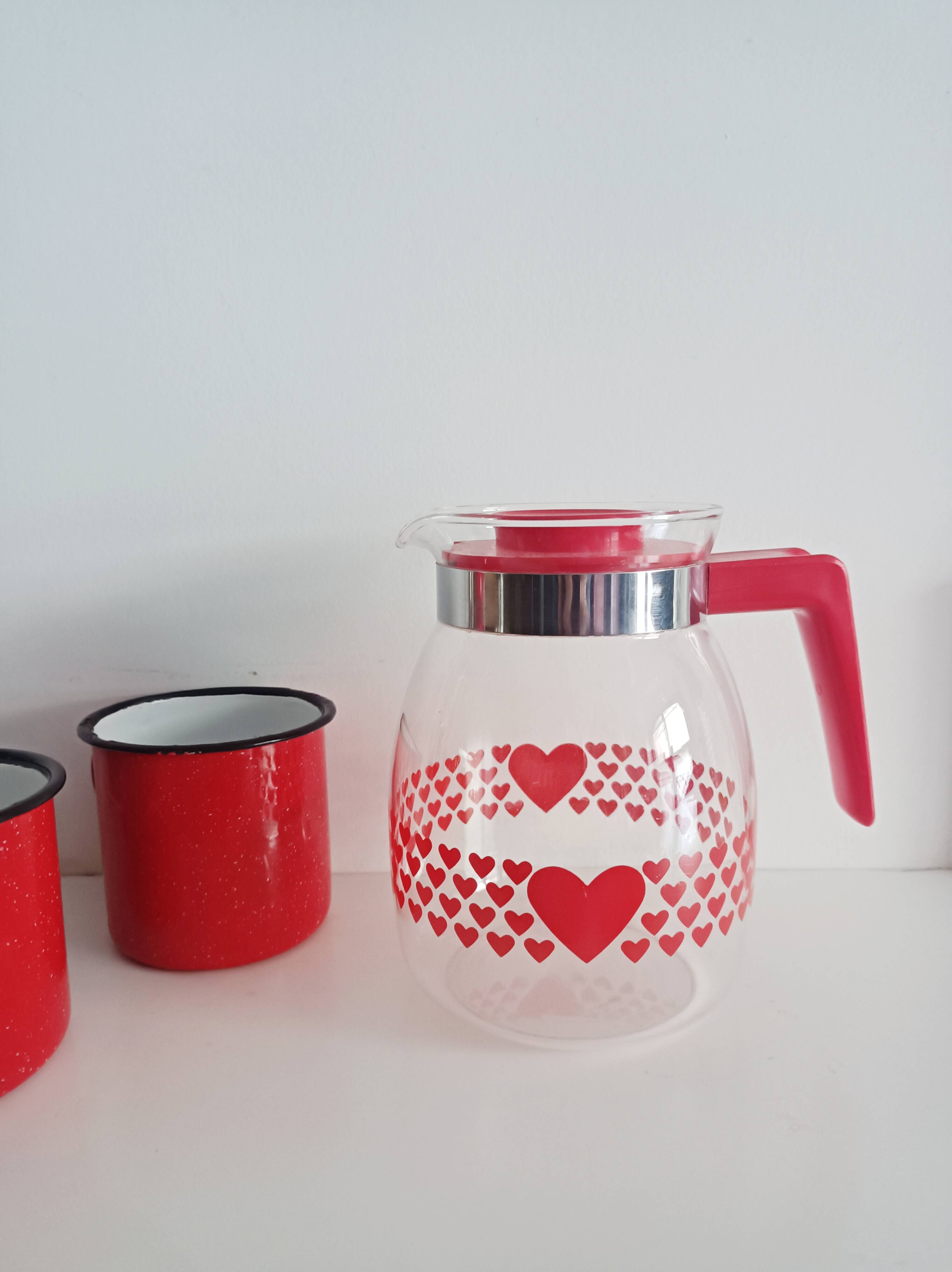 Coffee pot, heart pattern