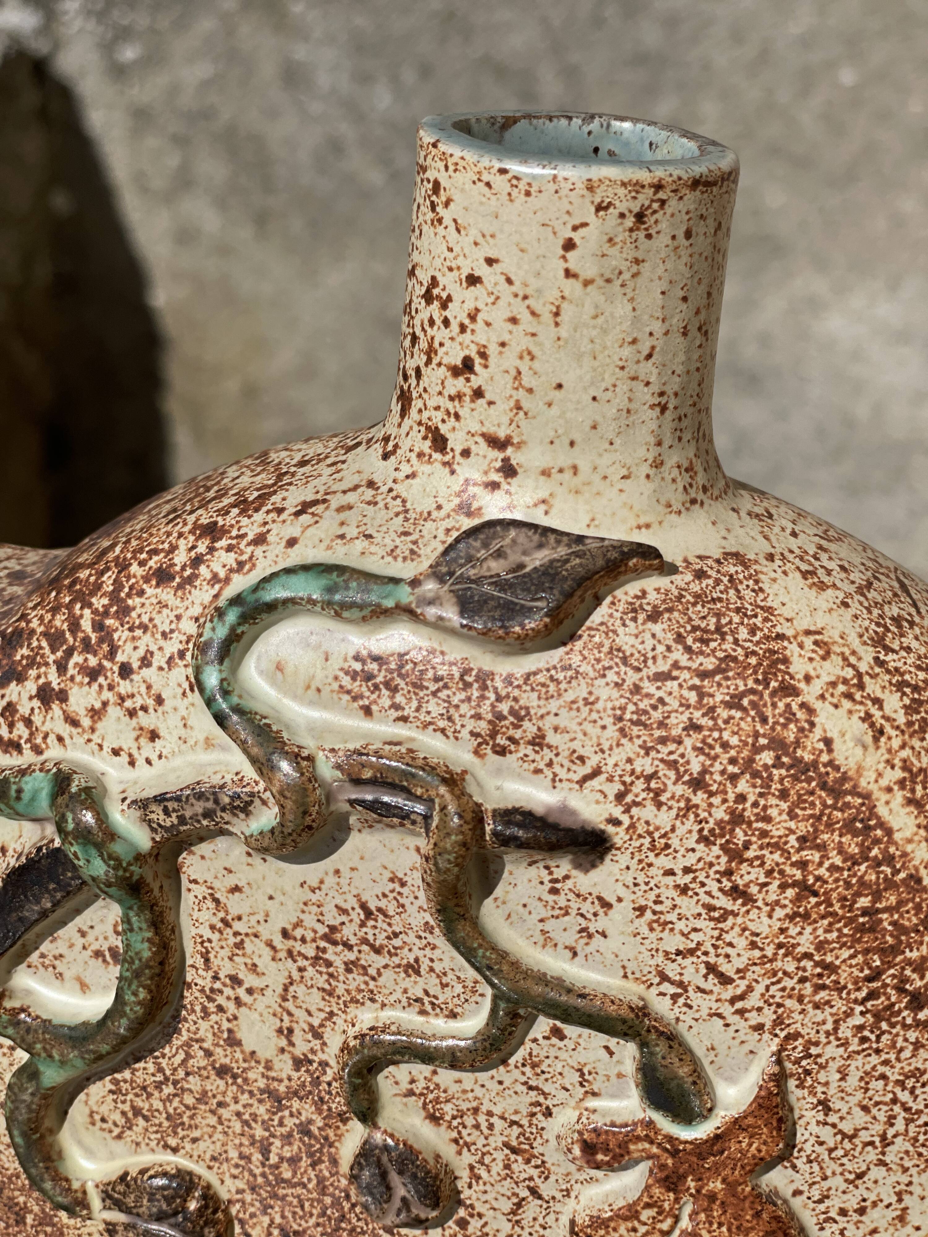 Flat gourd-shaped vase