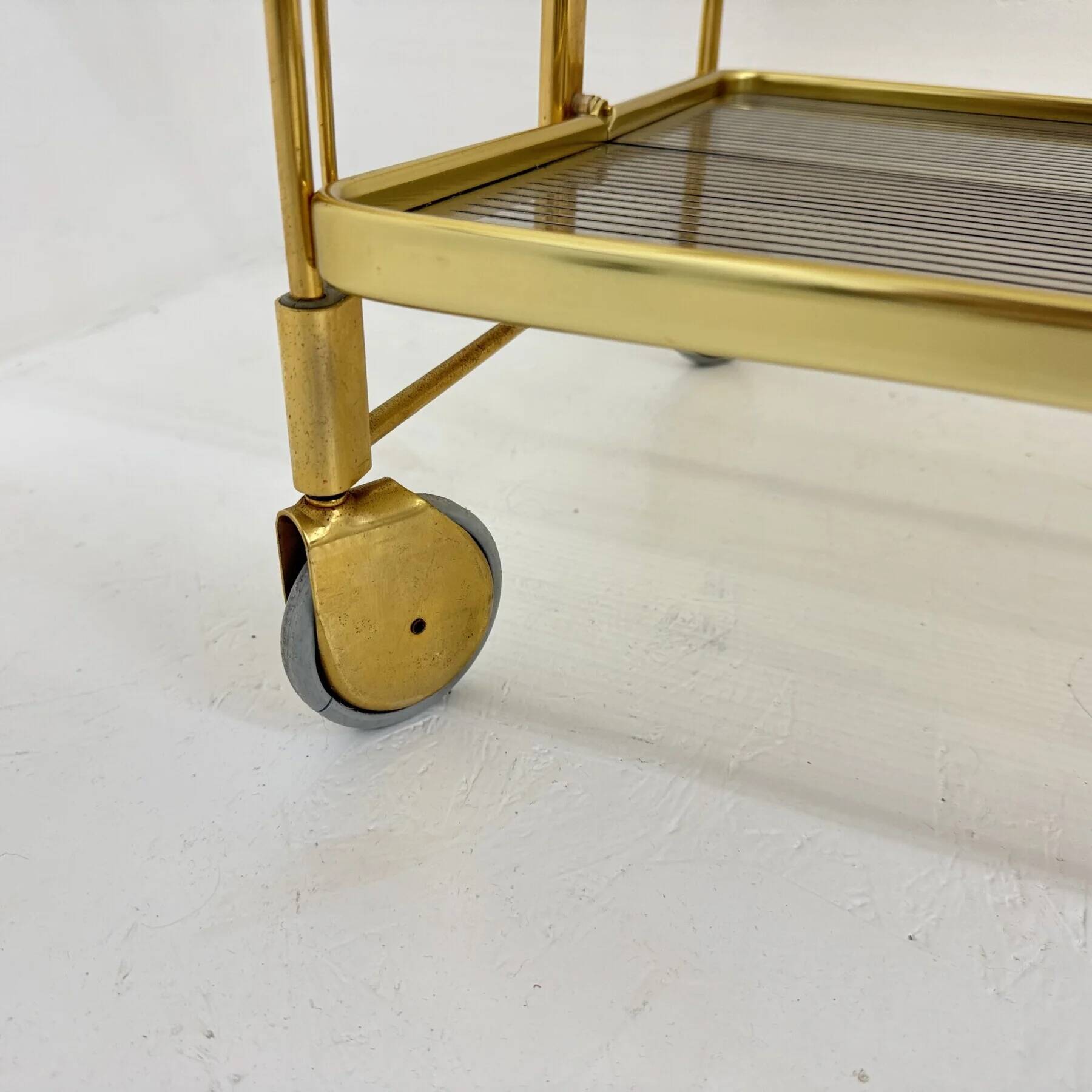 Mid-century modern folding bar cart in brass and ribbed acrylic glass, 1970s