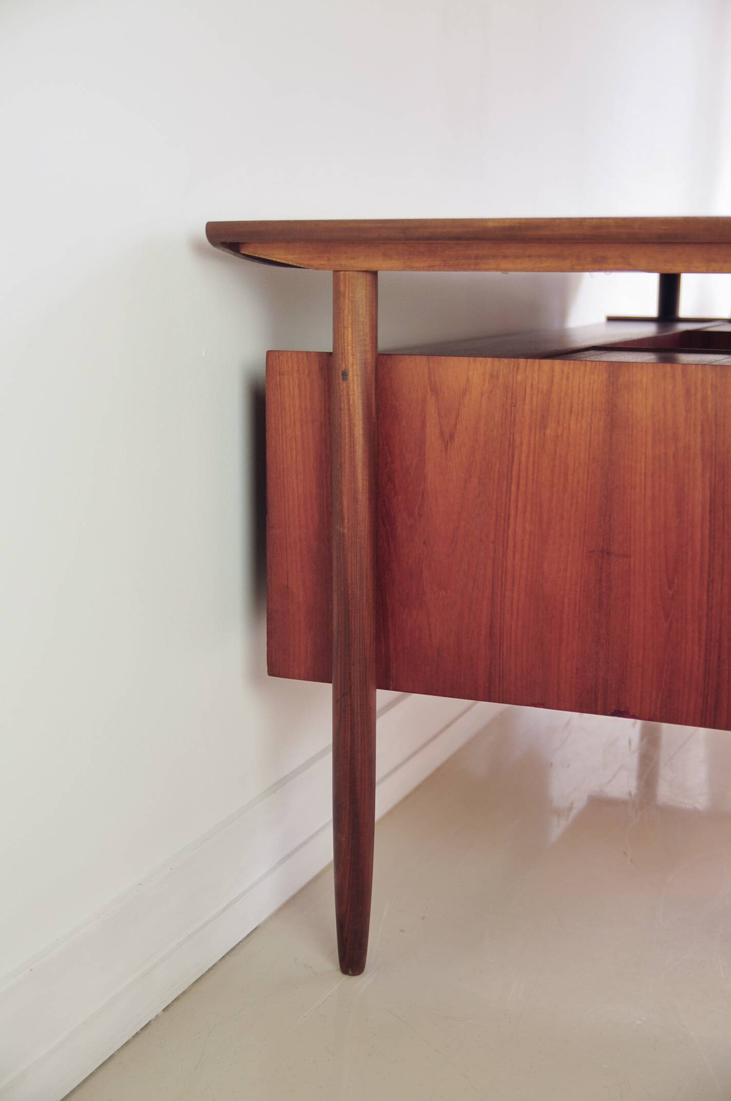 Vintage Tijsseling desk for Hulmefa