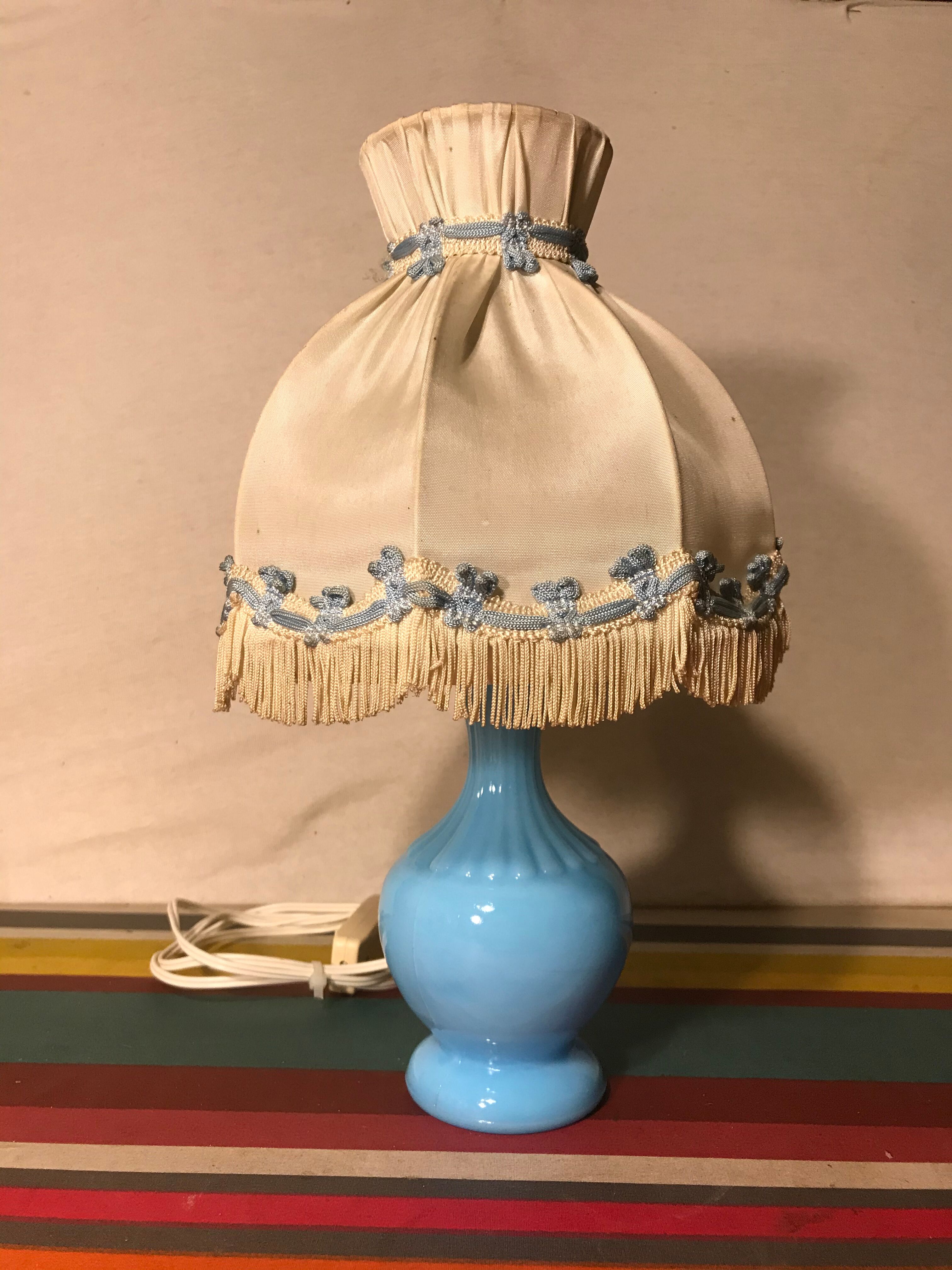 Ancienne lampe chevet corps opaline bleu + abat-jour crème vintage