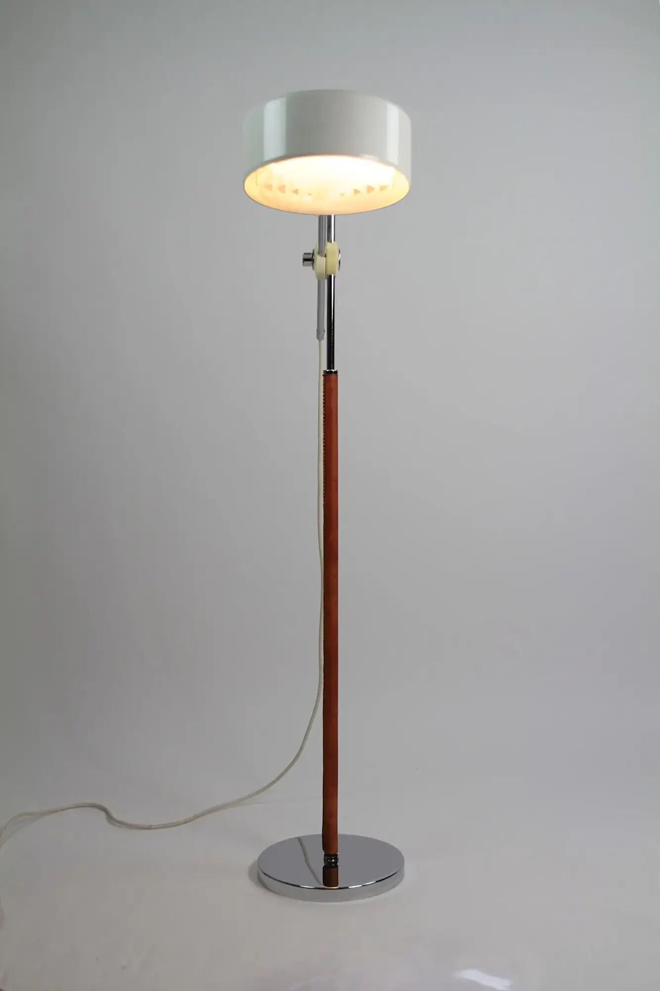 Floor lamp model 591G 2S/J “Simris/Olympia” by Anders Pehrson for Ateljé Lyktan, Sweden, 1960s