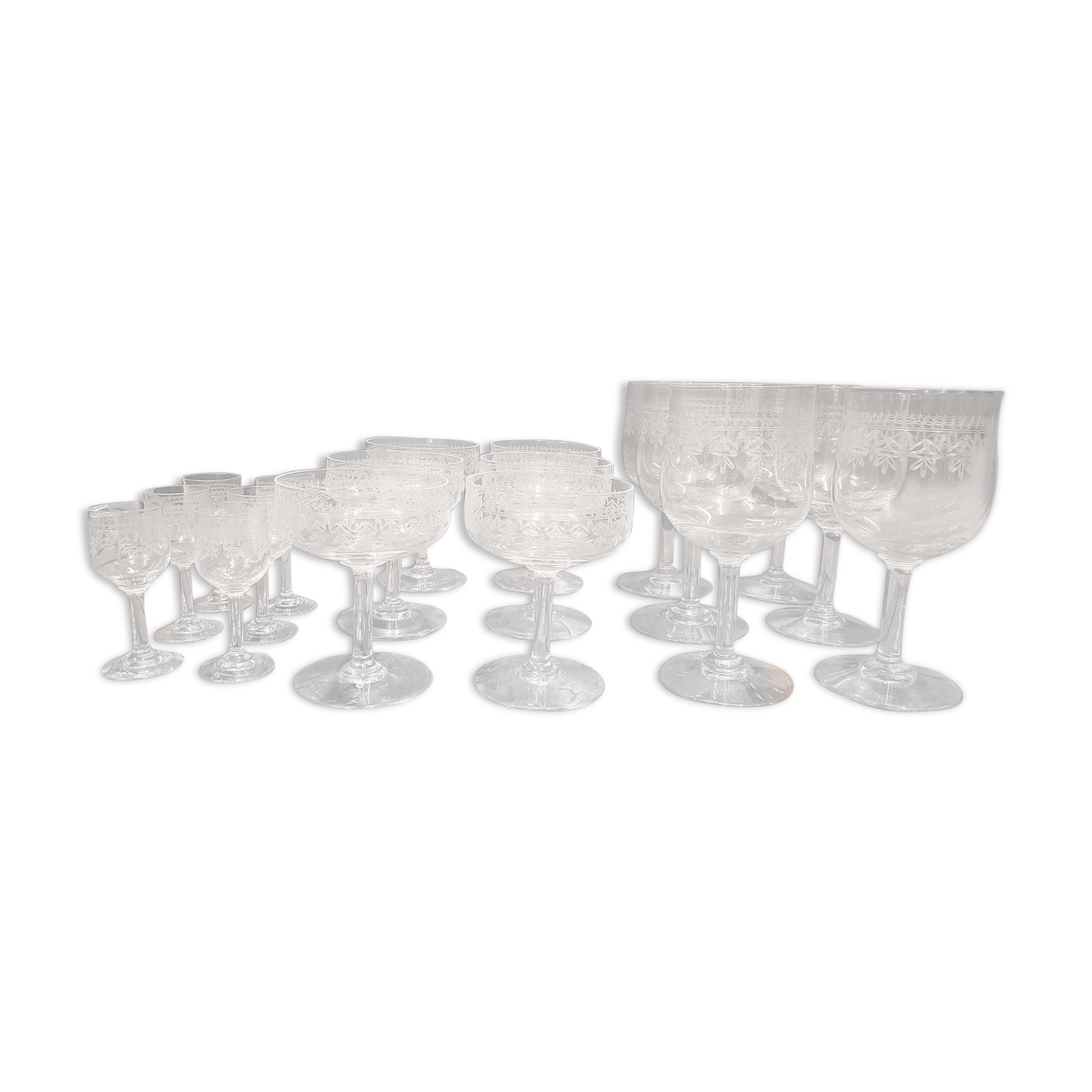 18 crystal glasses