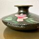 Vase signé en terre cuite peinte avec motifs de roses, années 1950-1960