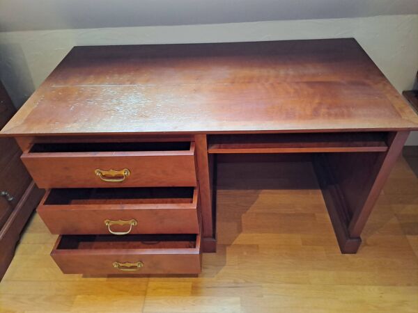 Bureau en merisier massif 1 bloc 3 tiroirs