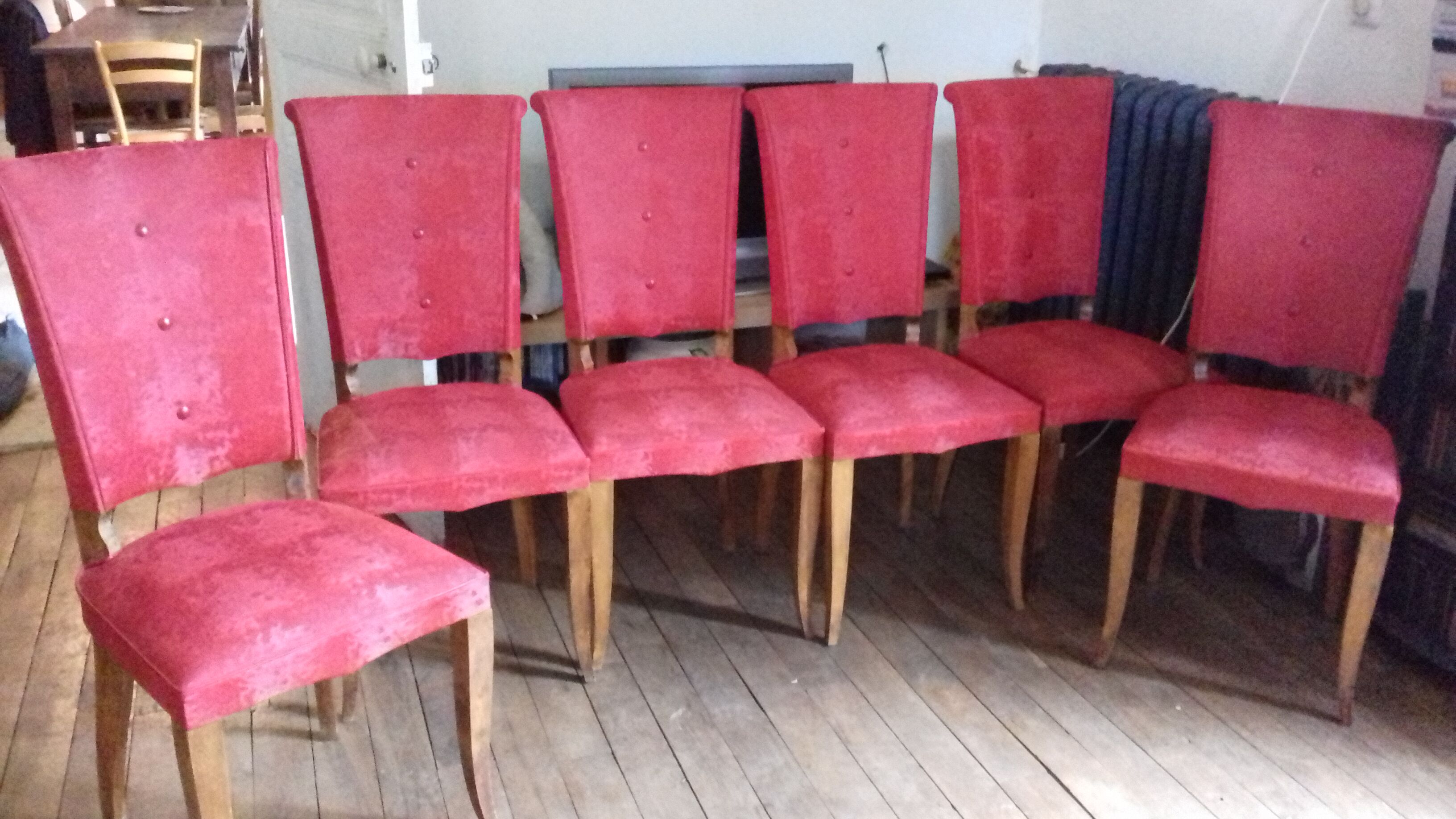 6 leatherette chairs