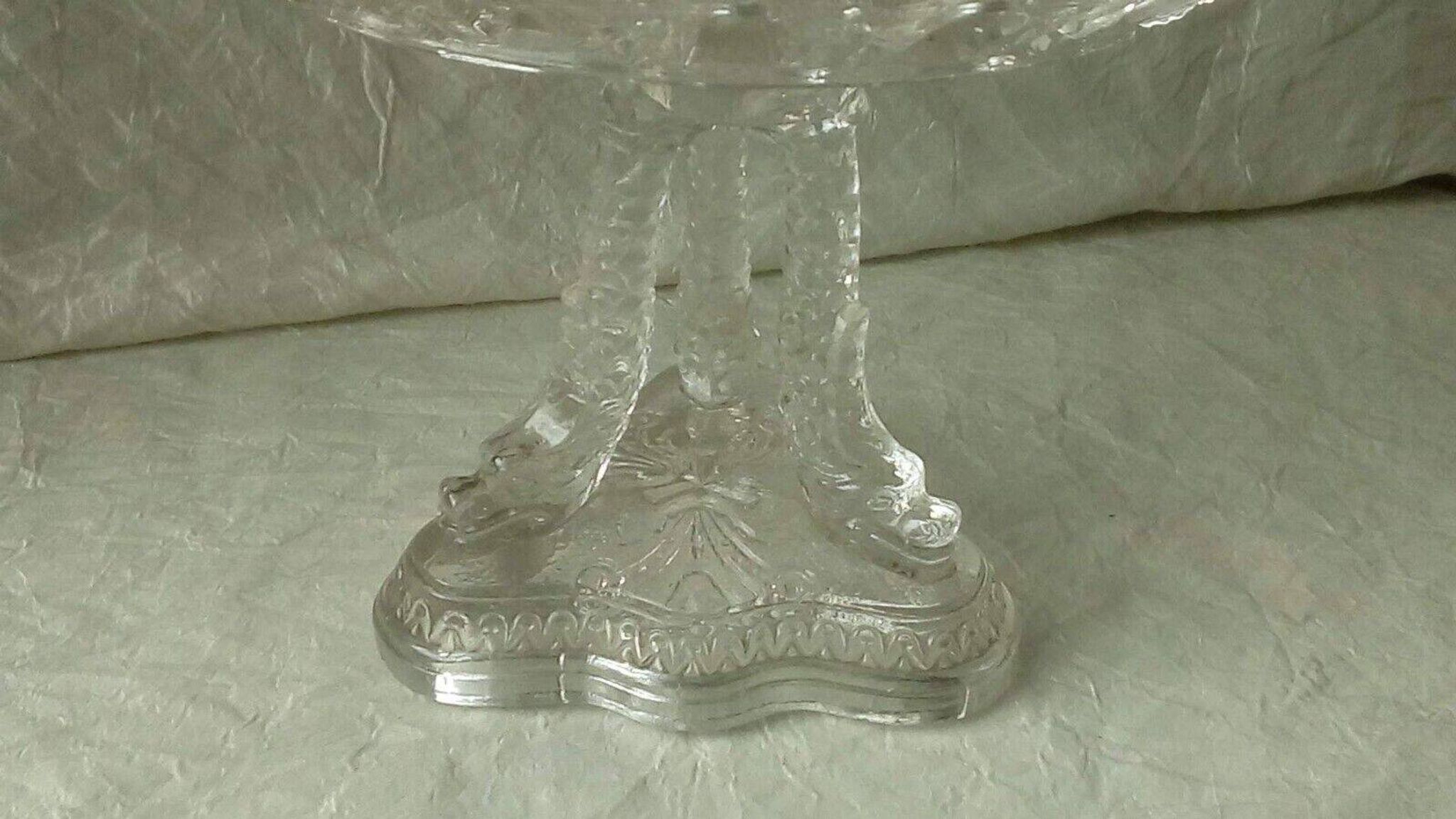 Crystal cut bowl on a fish head foot, late 19th century.