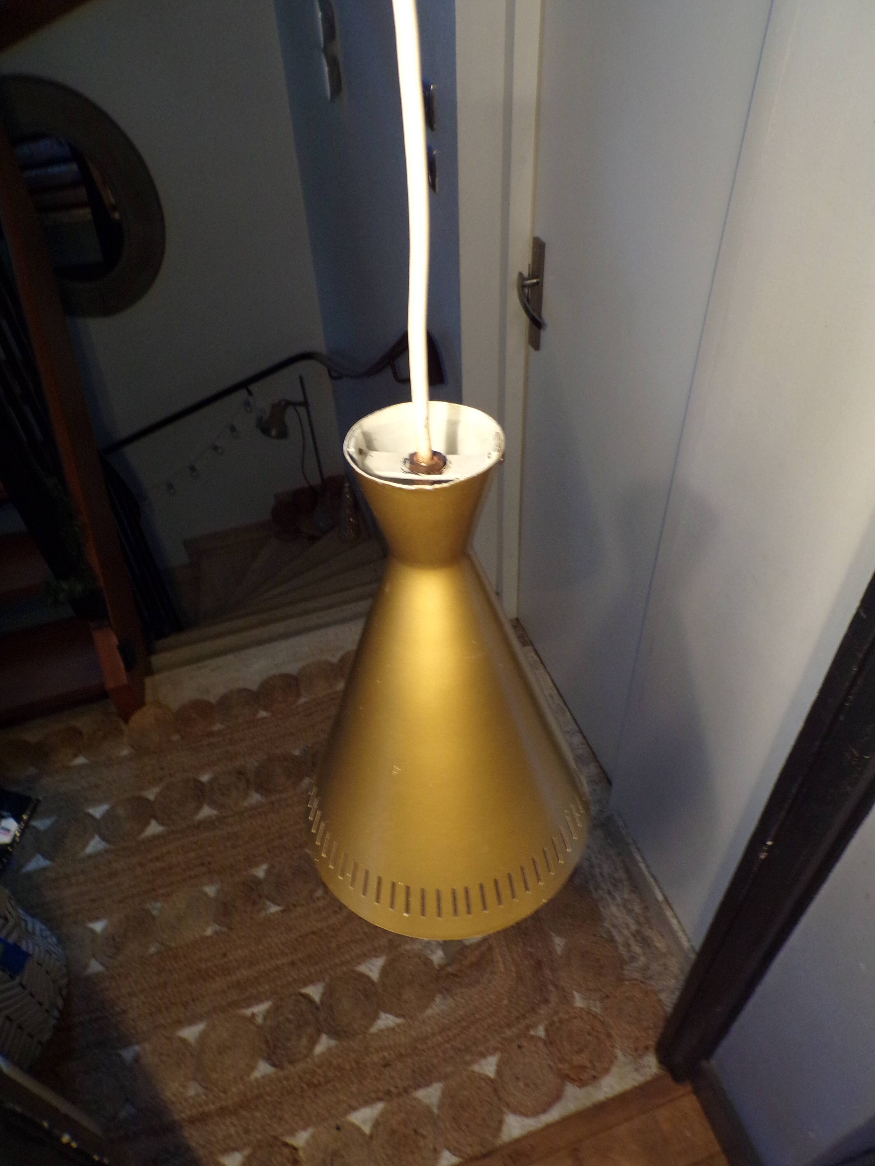 Diabolo suspension Italy 1960