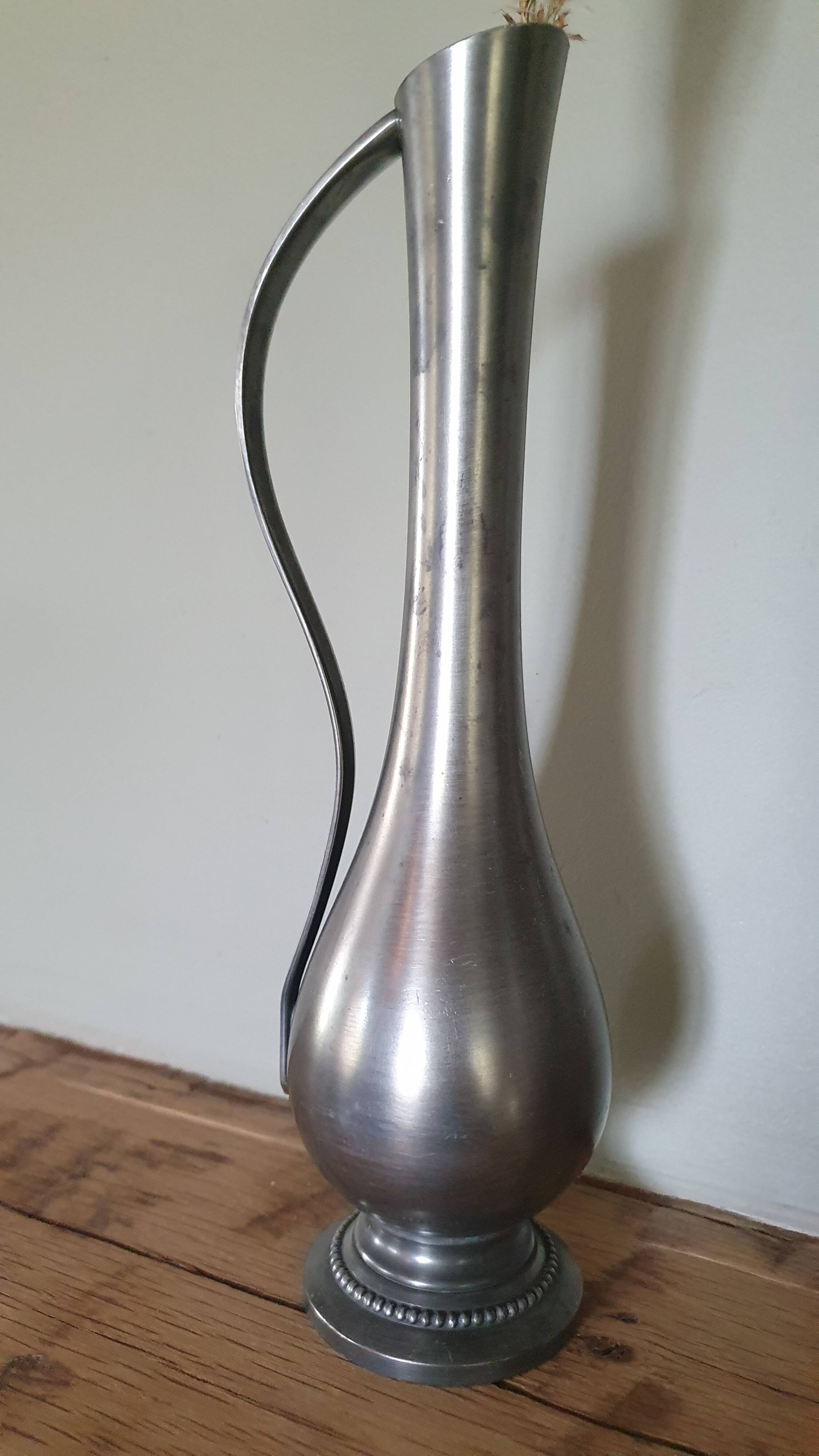 Soliflore or tin vase