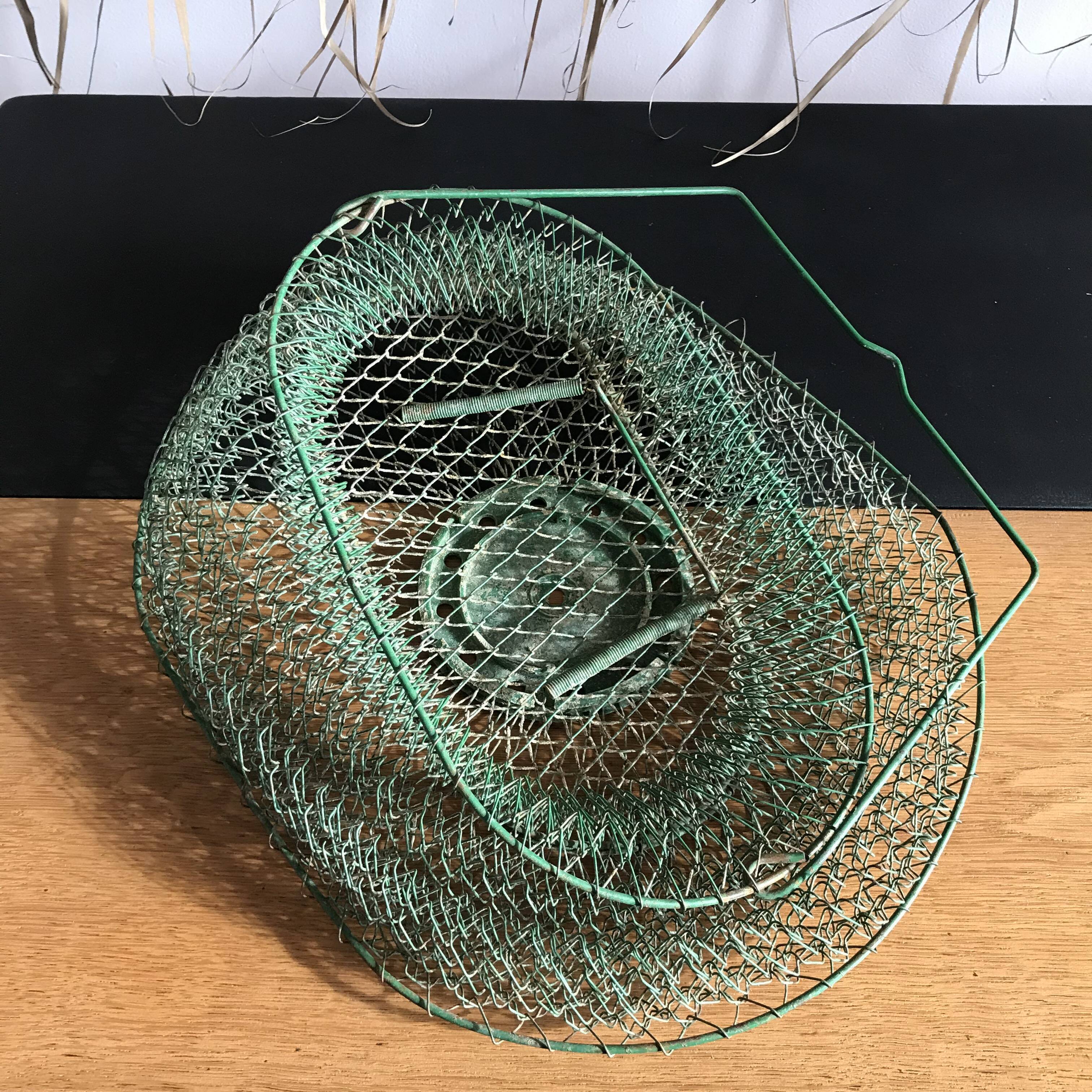 Fishing basket