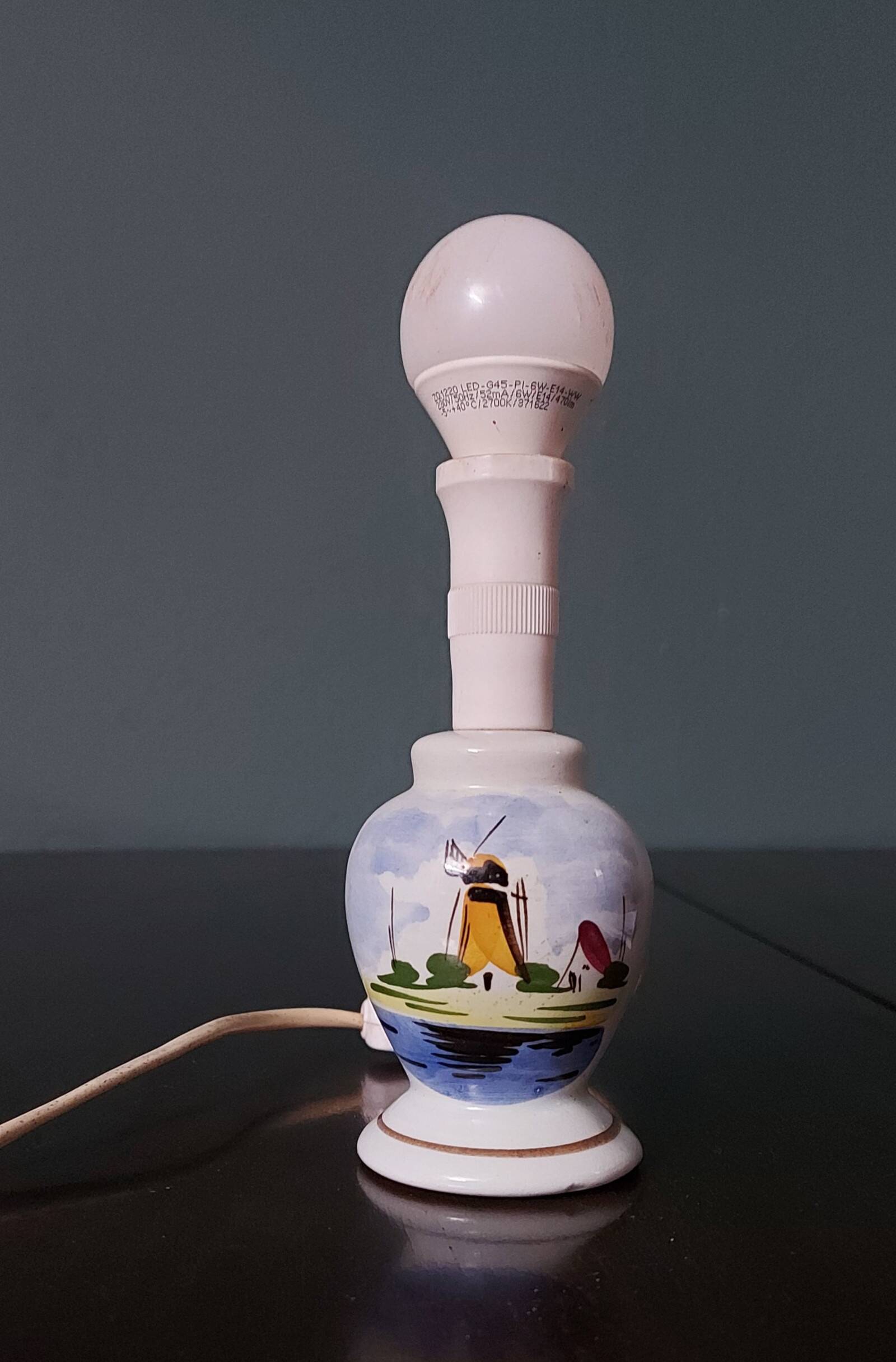 Lampe delf en porcelaine