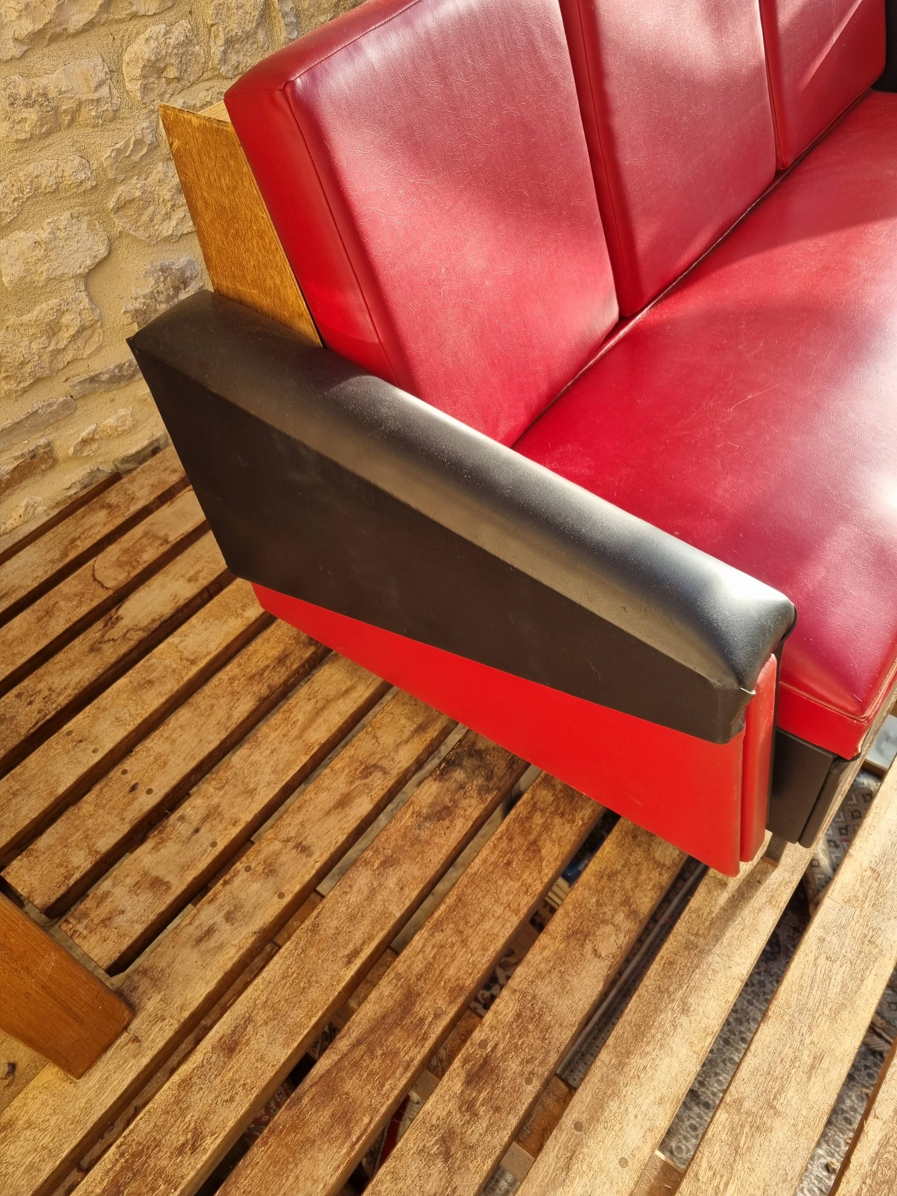 Vintage Sofa Bench in red and black skaï