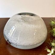 Ashtray made of a mix of bubbled glass and opaque glass, Murano style.