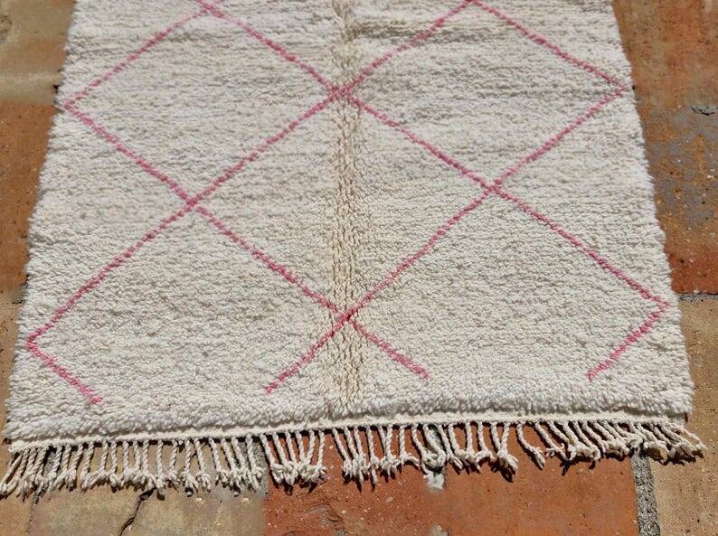 Handmade Moroccan rug 250cm x 150cm