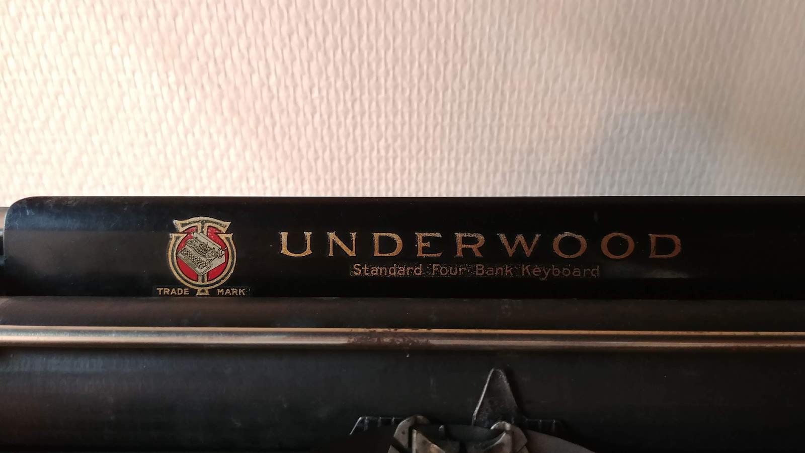 Oven Portable Banker Underwood typewriter