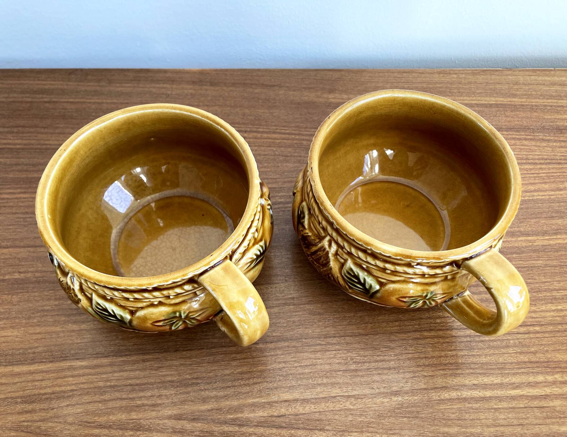 Pair of Japanese Majolica Soup Bowls Featuring Tomatoes and Onions
