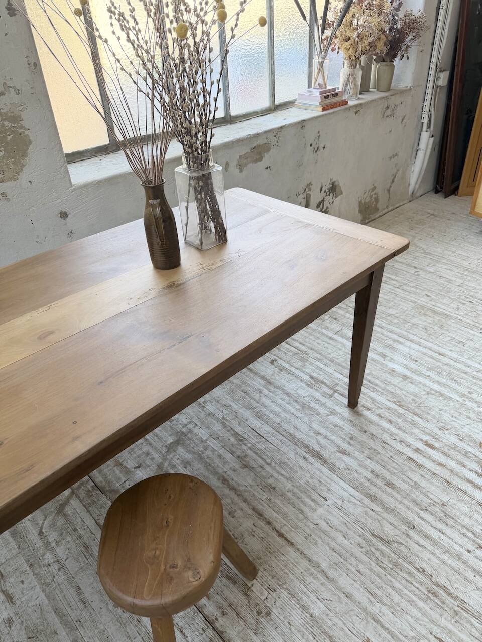 Table de ferme noyer pieds fuseaux 1950