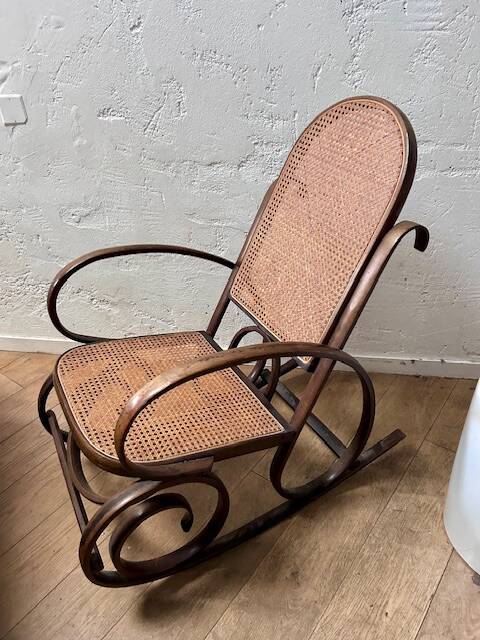 Rocking chair