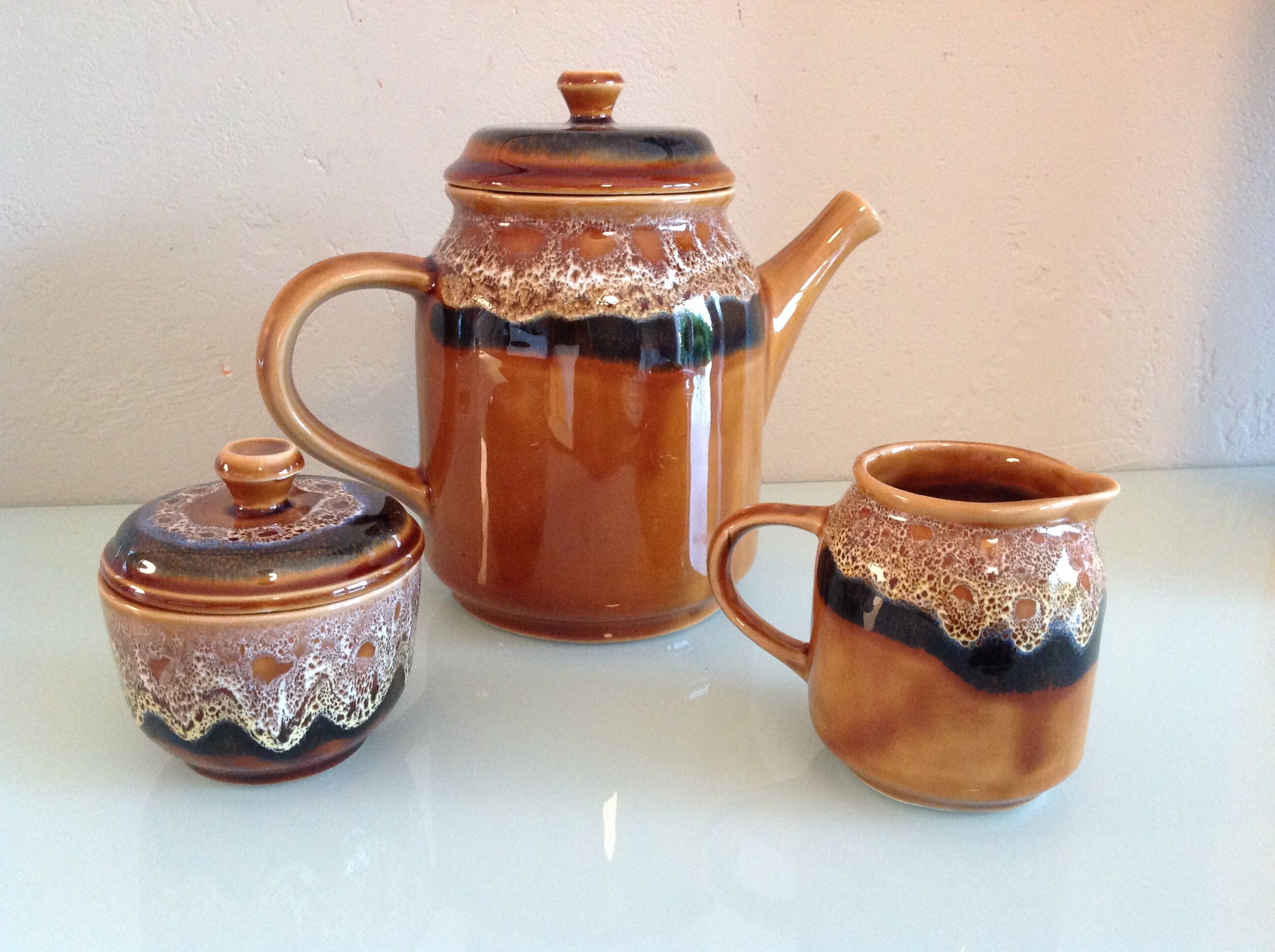 Coffee maker, milk pot and sugar décor Hawaii of the Sarreguemines vintage Earthenware 60s-70s