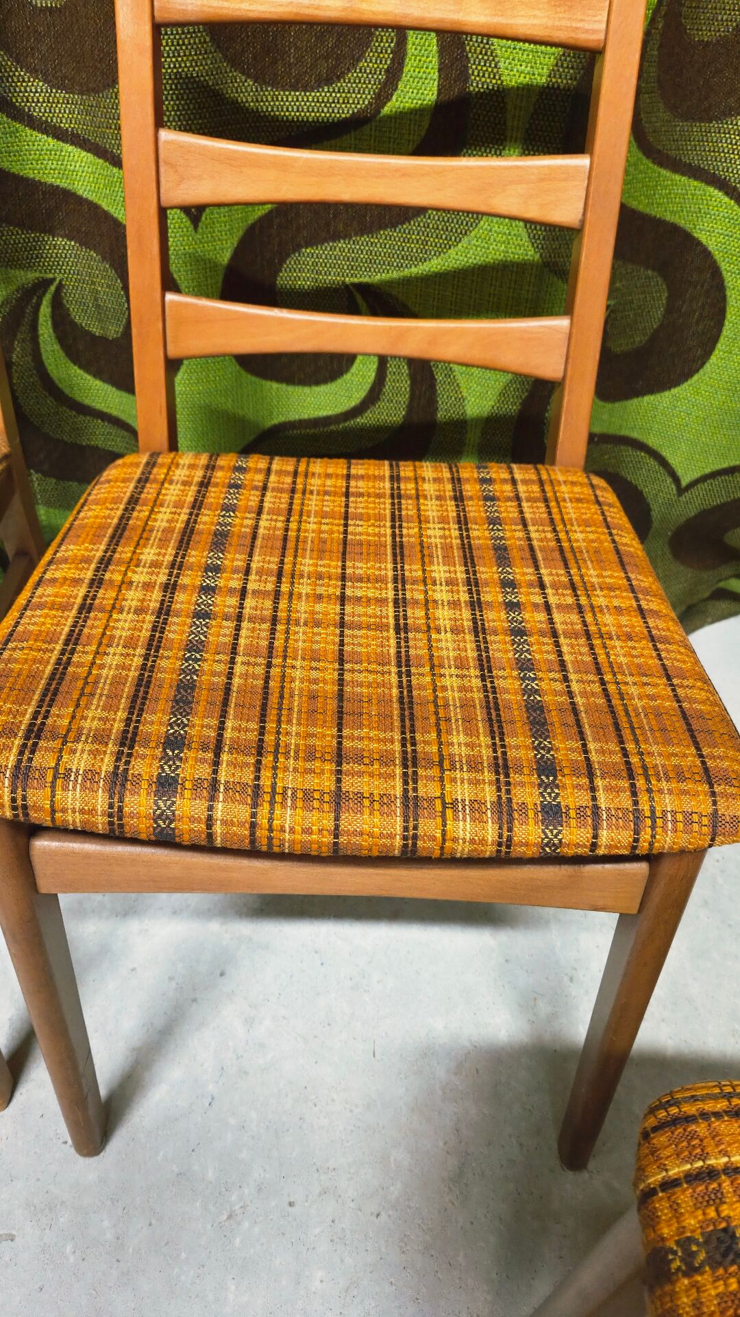 Set of 6 vintage Scandinavian chairs from the 60s/70s.