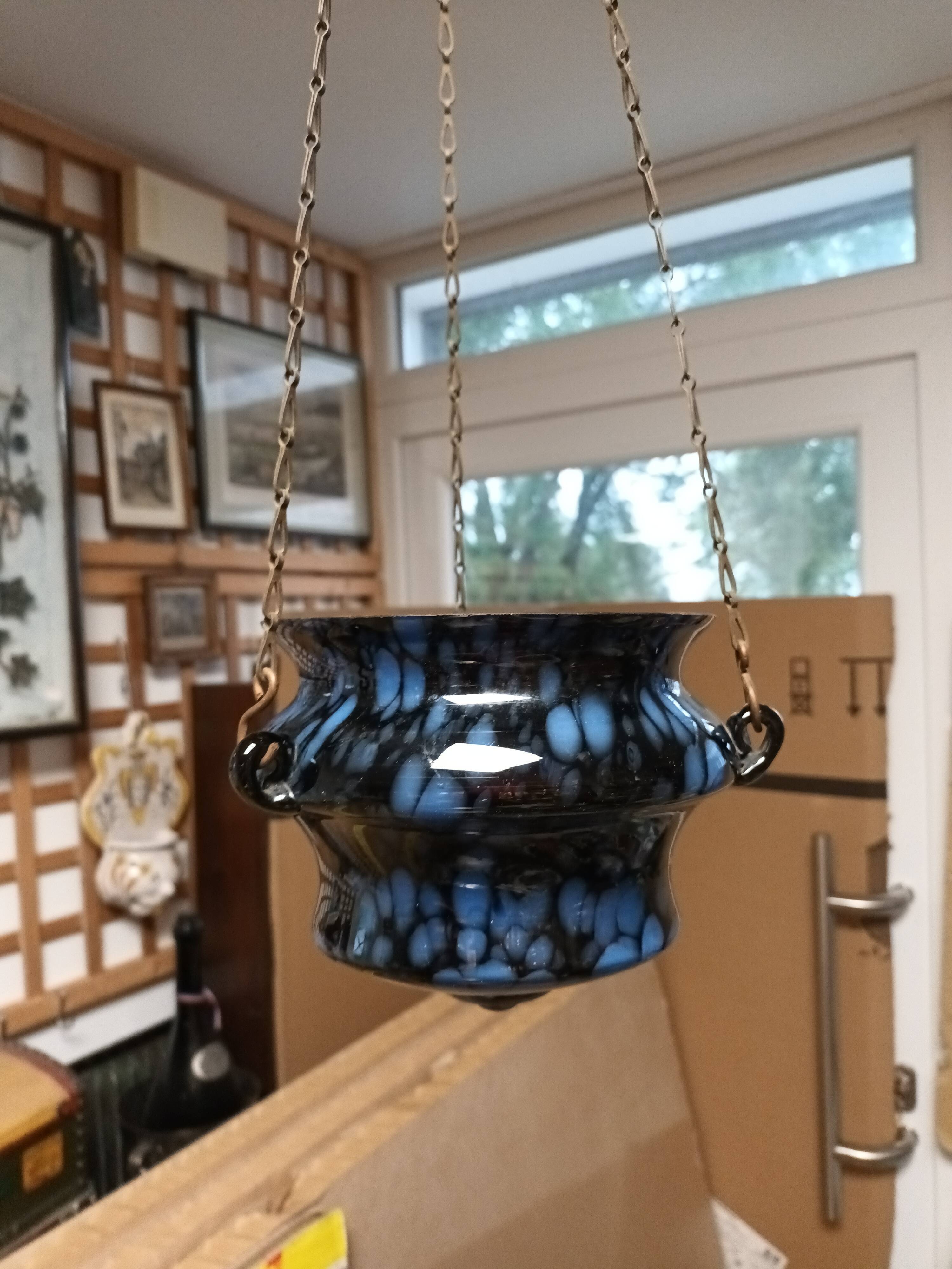 Hanging pot cover