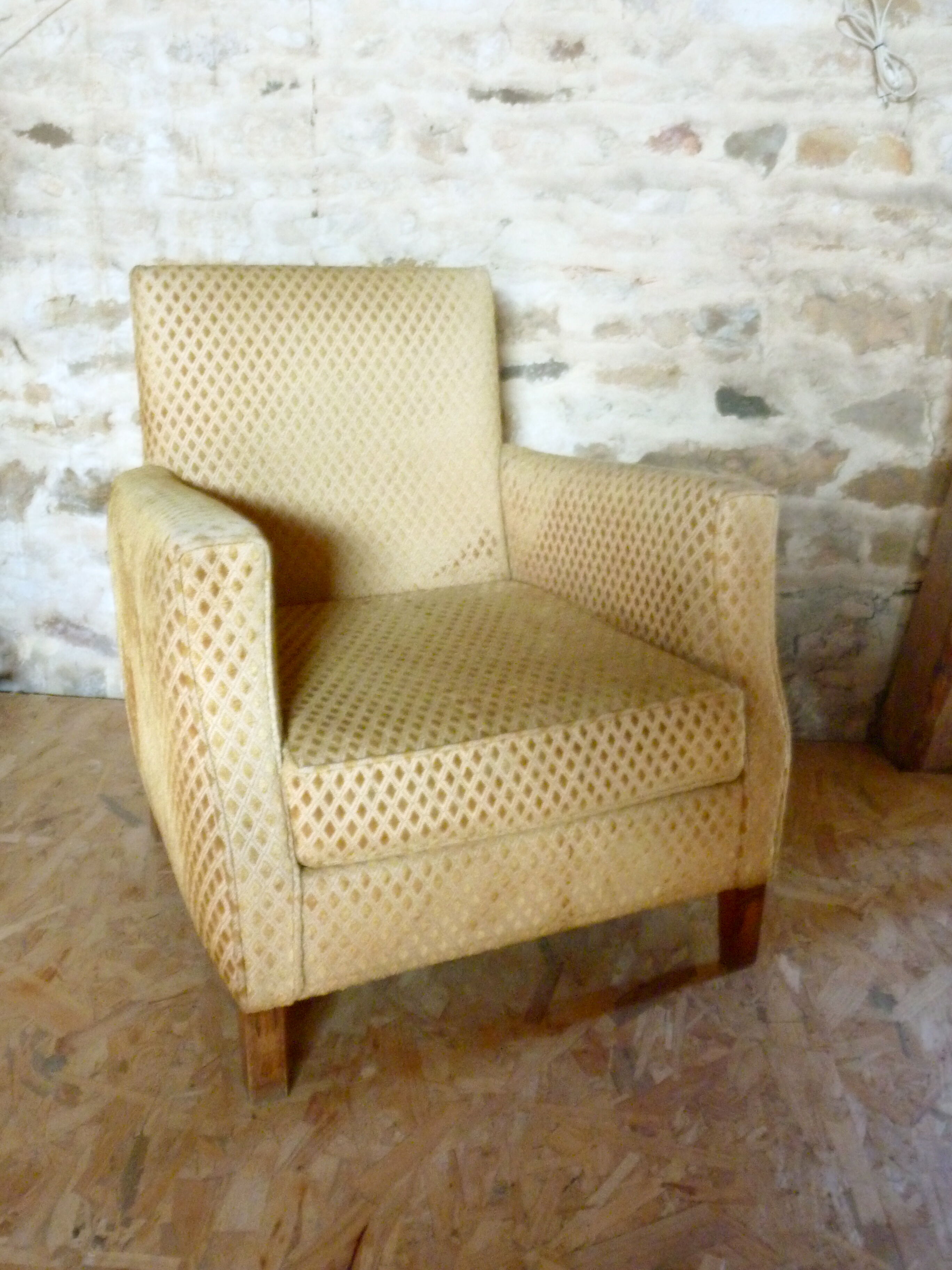 Fauteuil en velours viel or art déco années 40