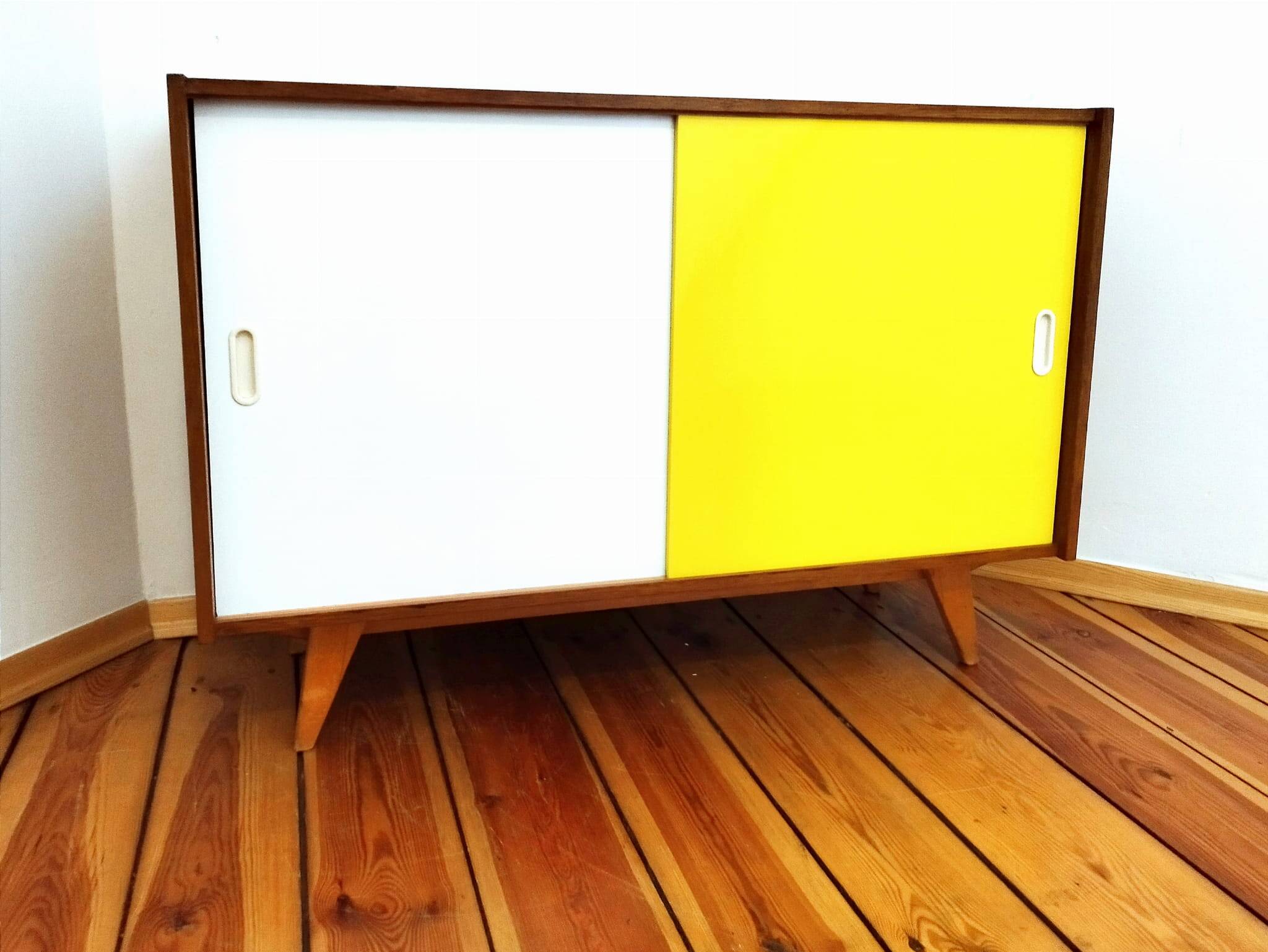 Czechoslovakian Cabinet attributed to J. Jiroutek for Interior Prague, 1960s