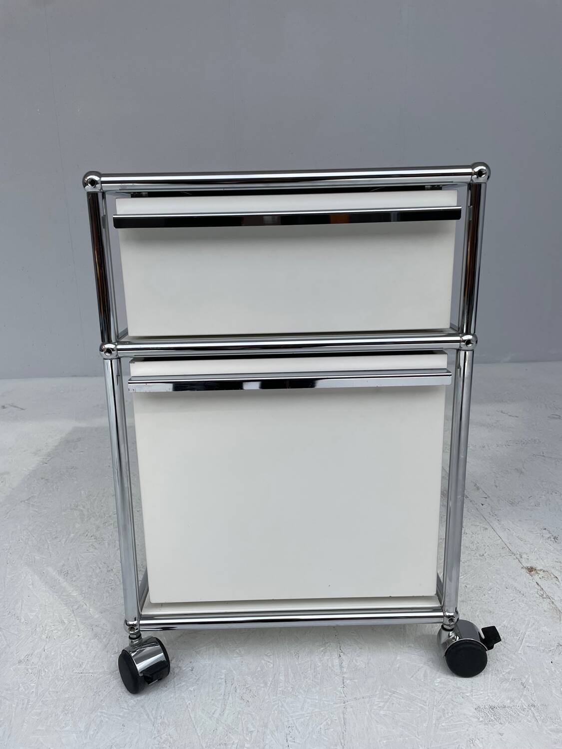 Chariot USM Haller blanc par Fritz Haller, 1980