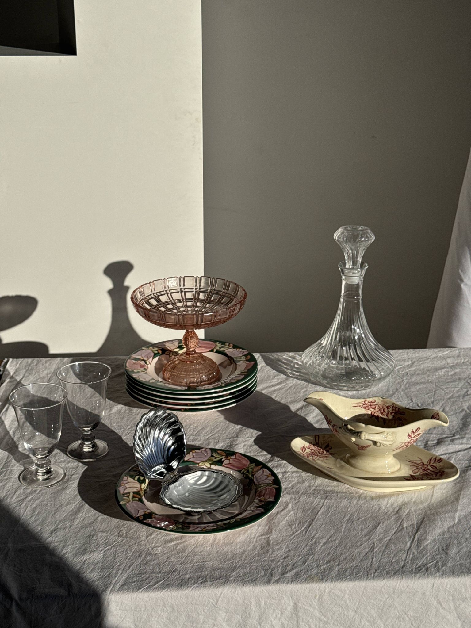 Saucier ancienne en faïence rose de Badonviller modèle Jasmin